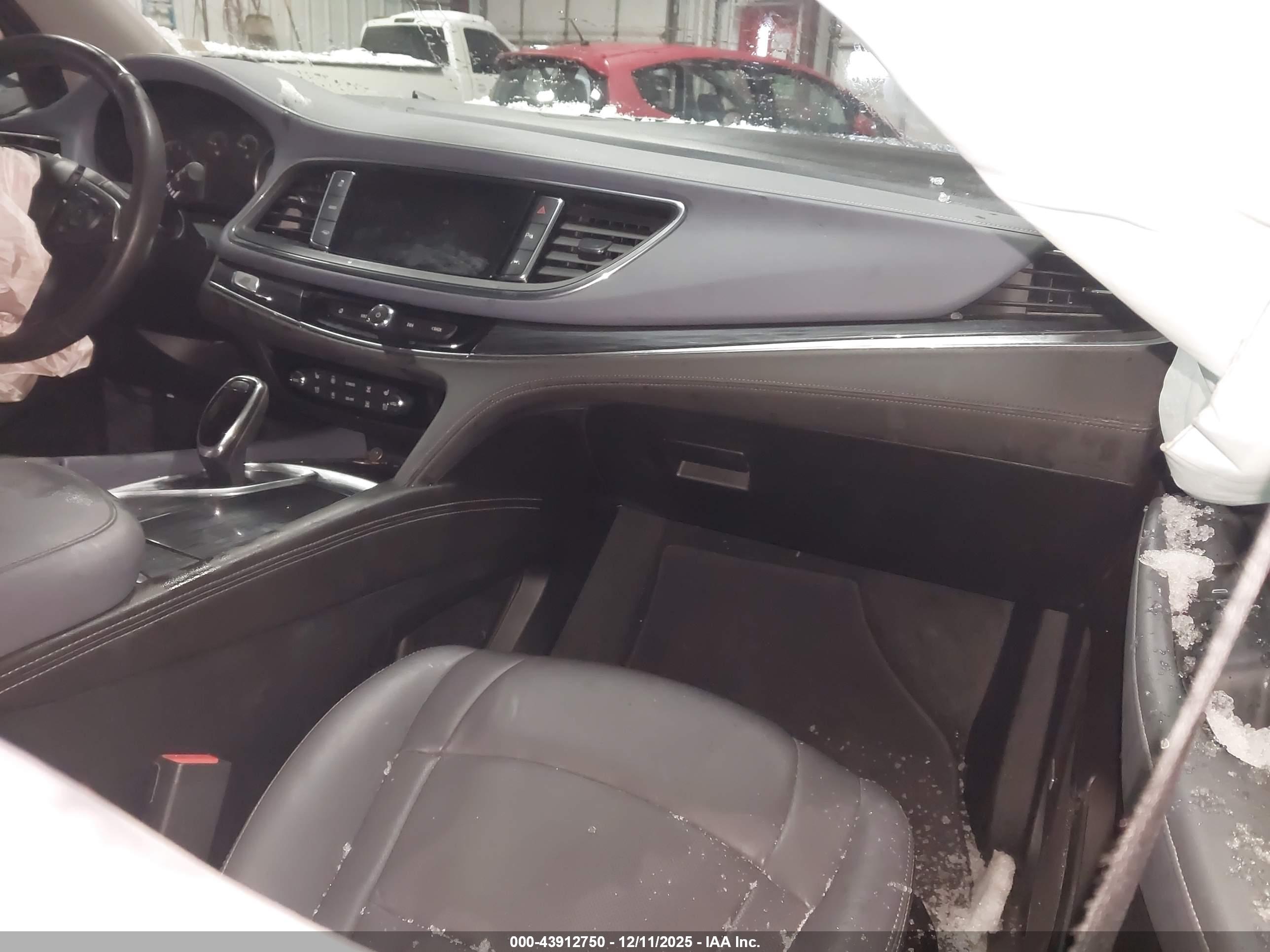 BUICK ENCLAVE image 5