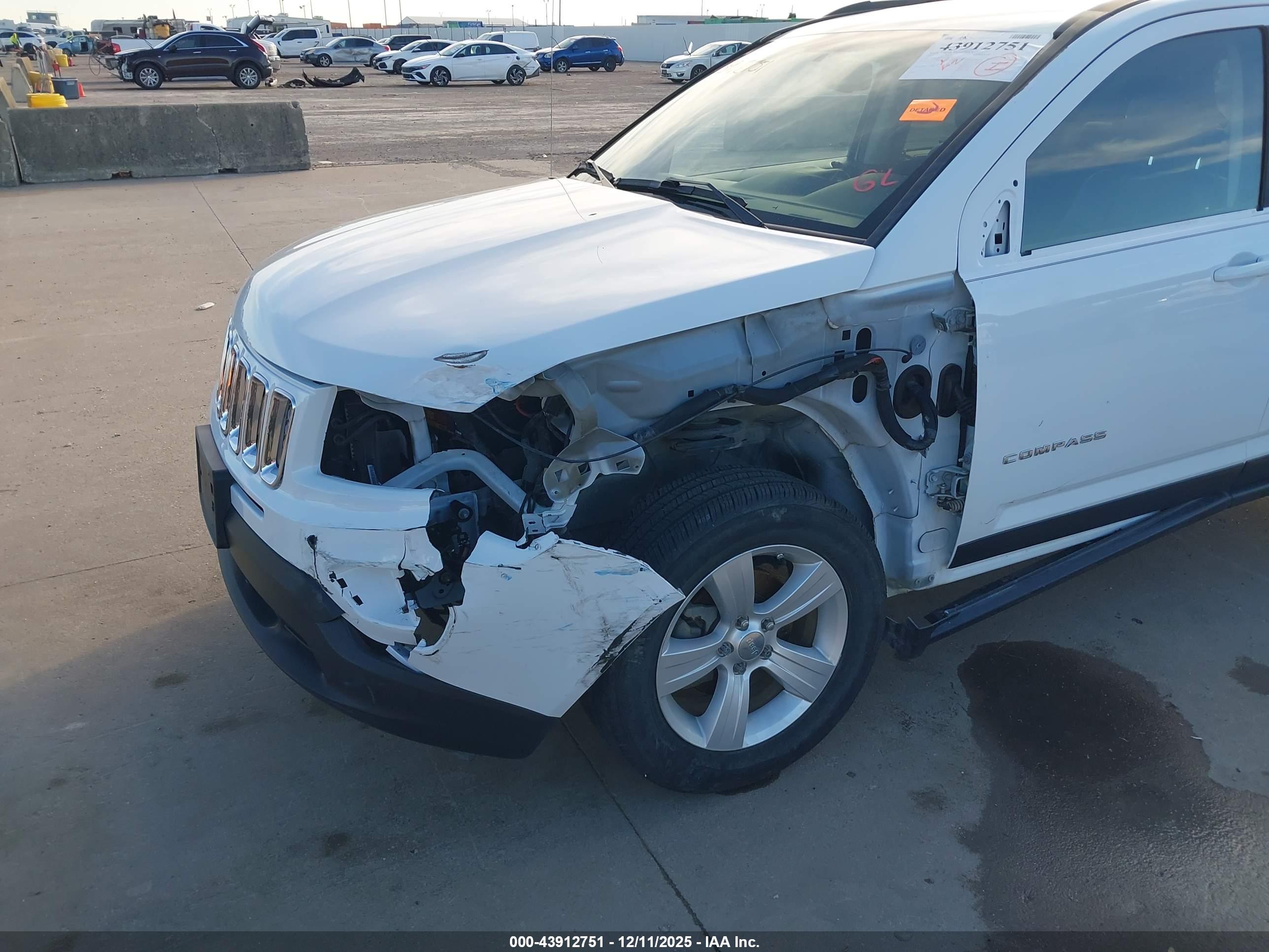 JEEP COMPASS image 6