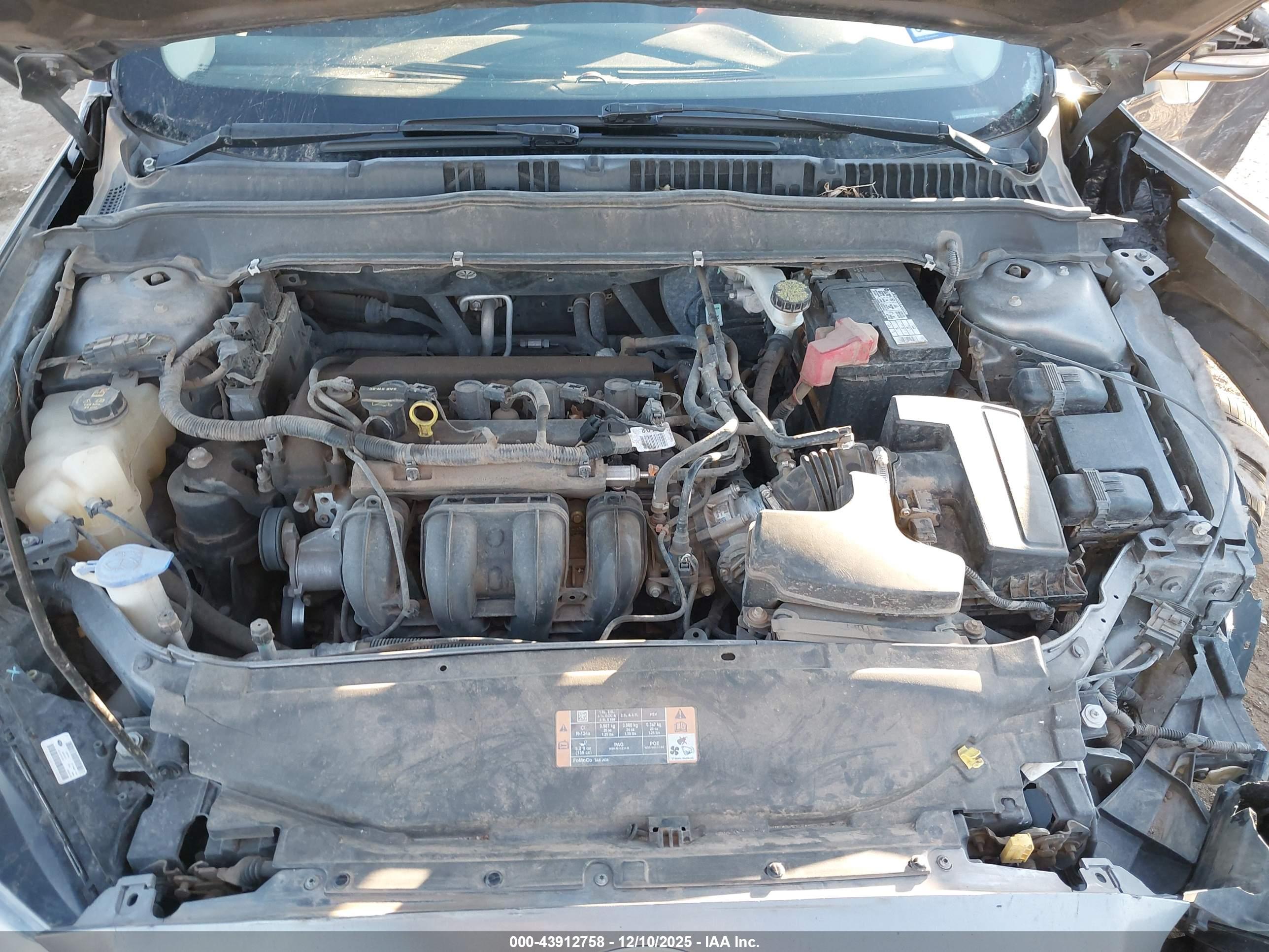 FORD FUSION image 10