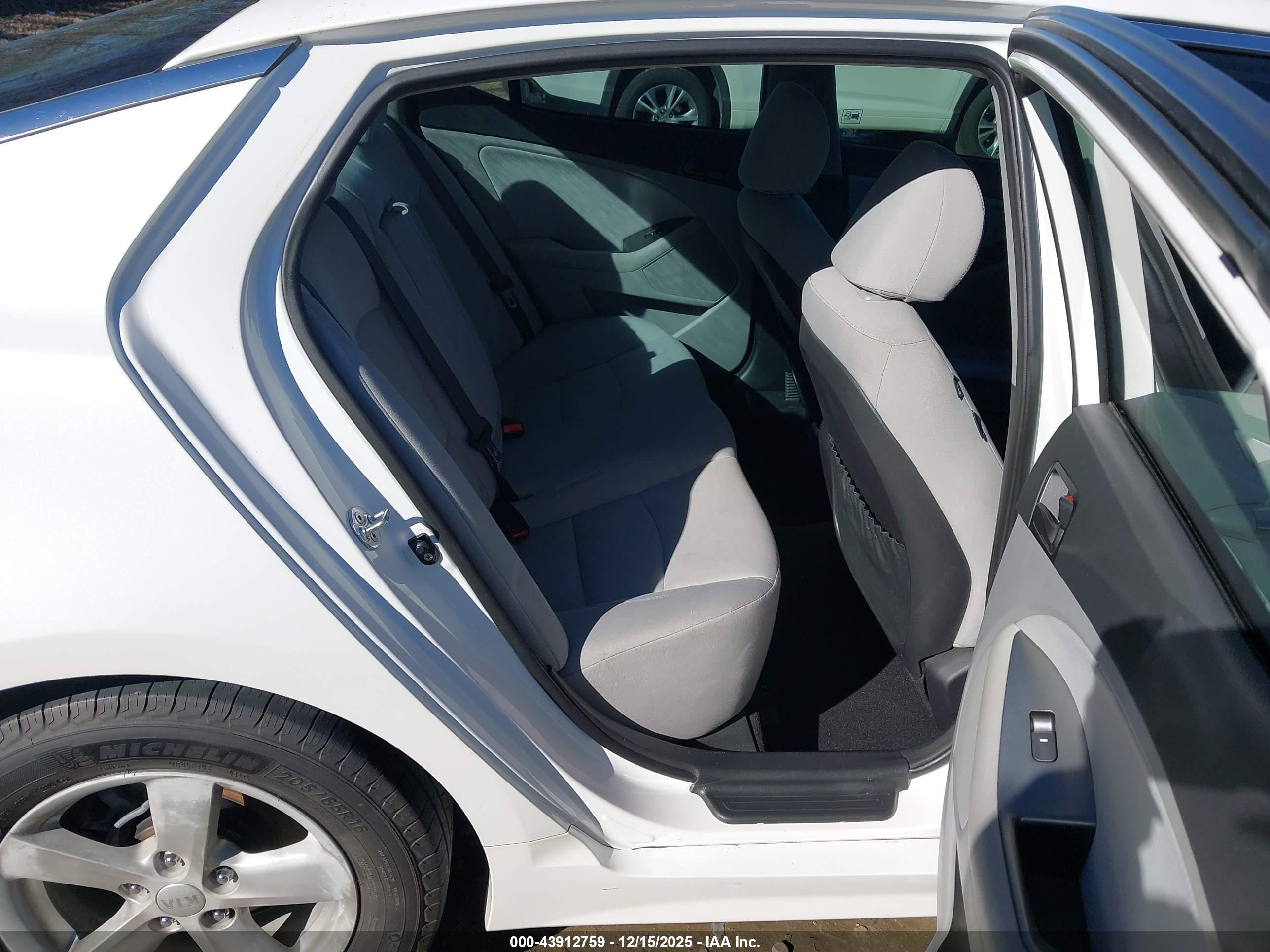 KIA OPTIMA image 8