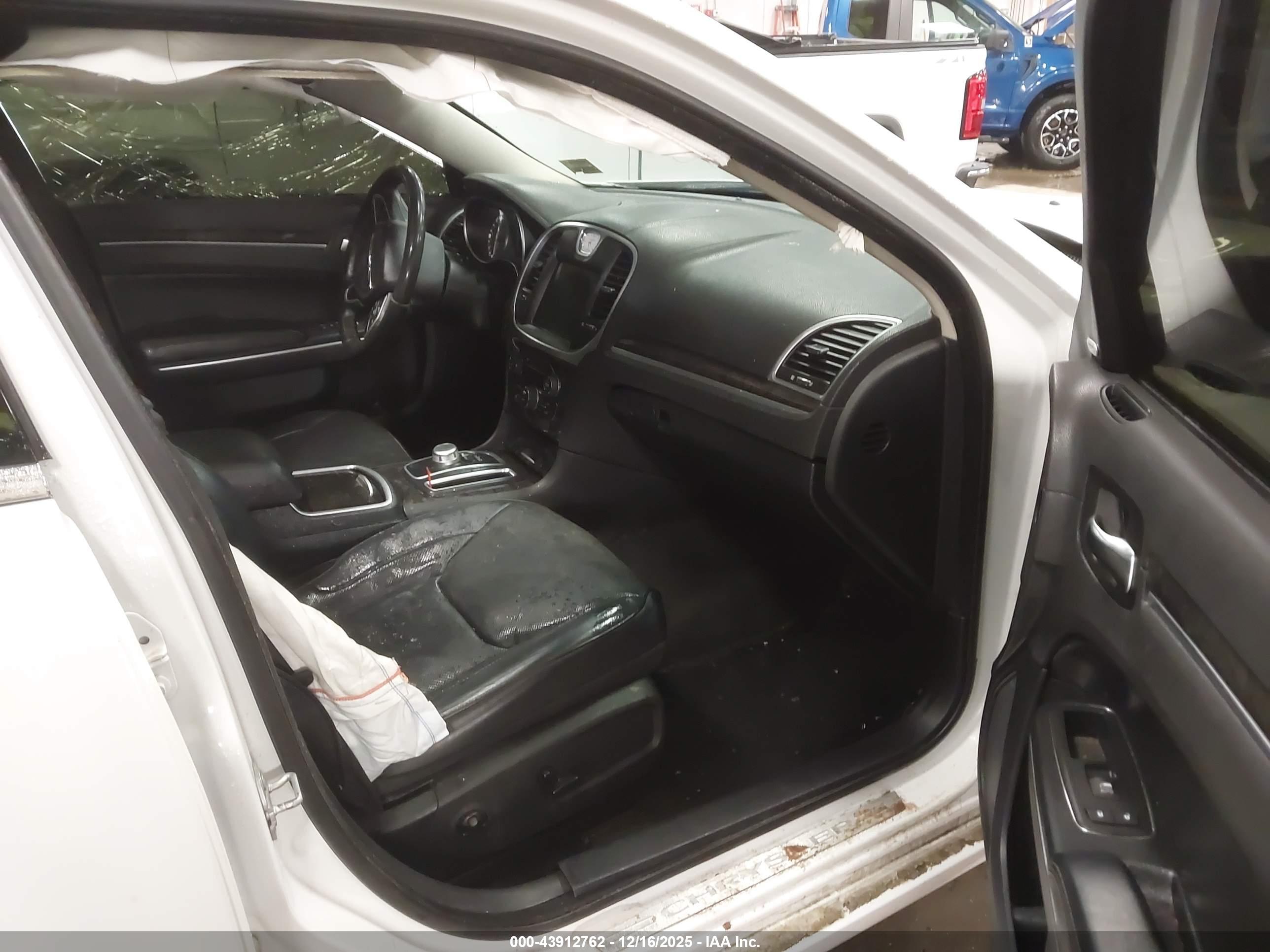 CHRYSLER 300C image 5