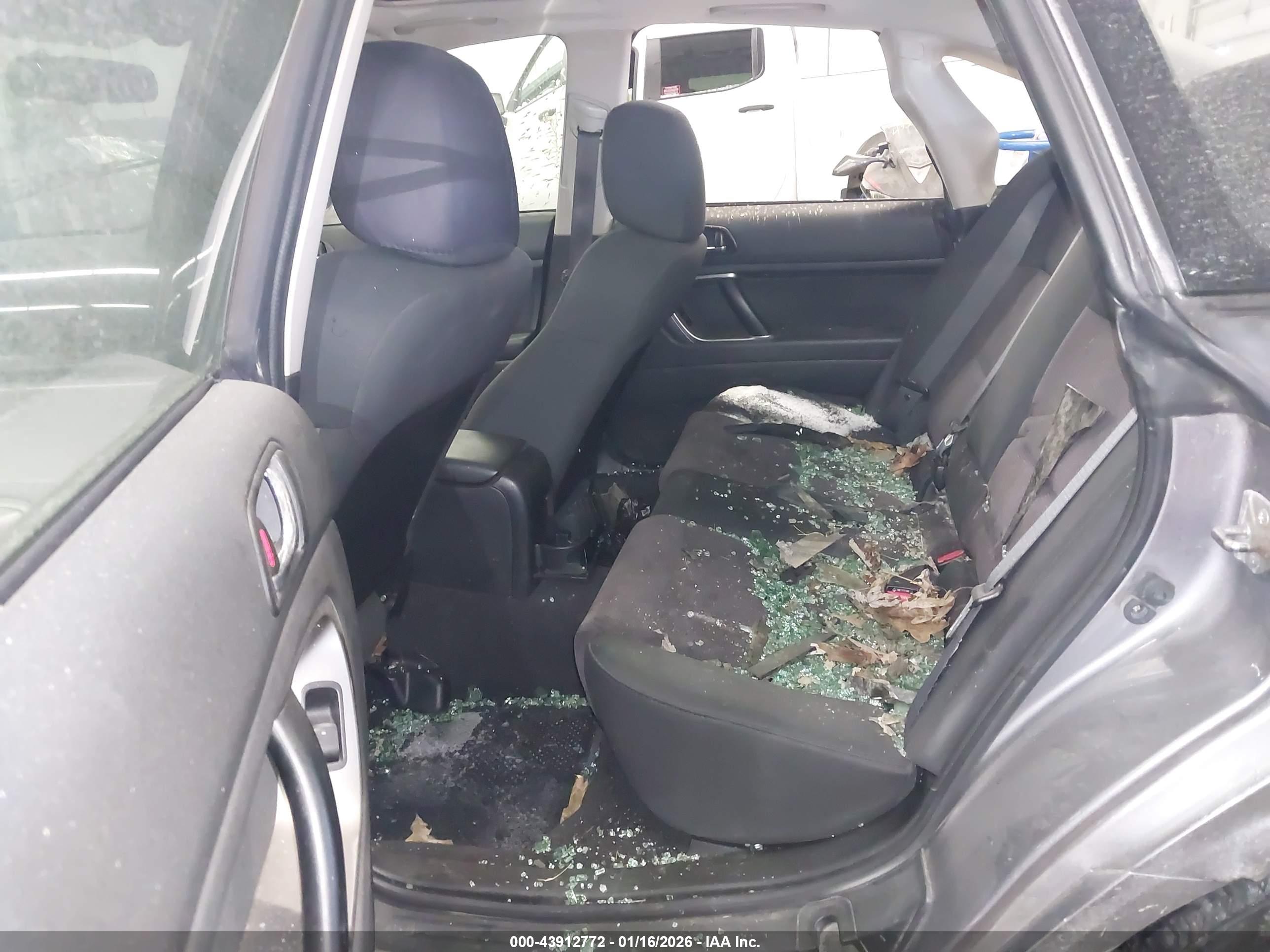 SUBARU LEGACY image 8