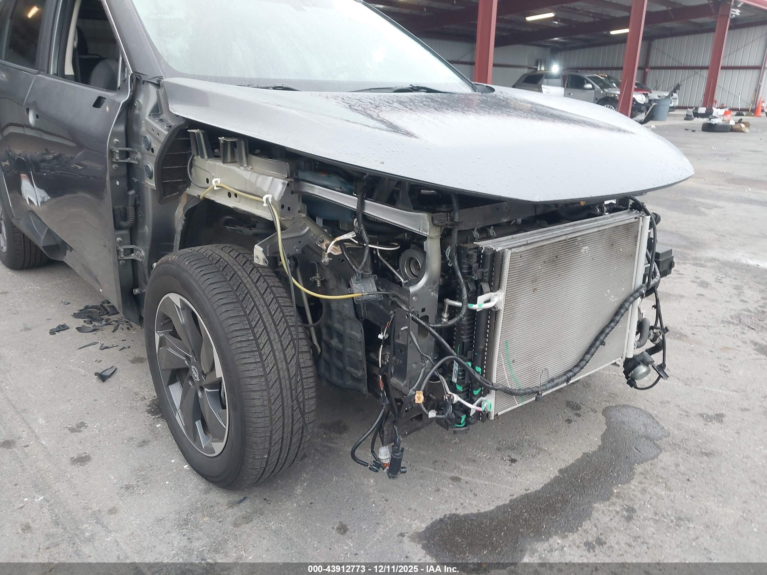 NISSAN ROGUE image 6
