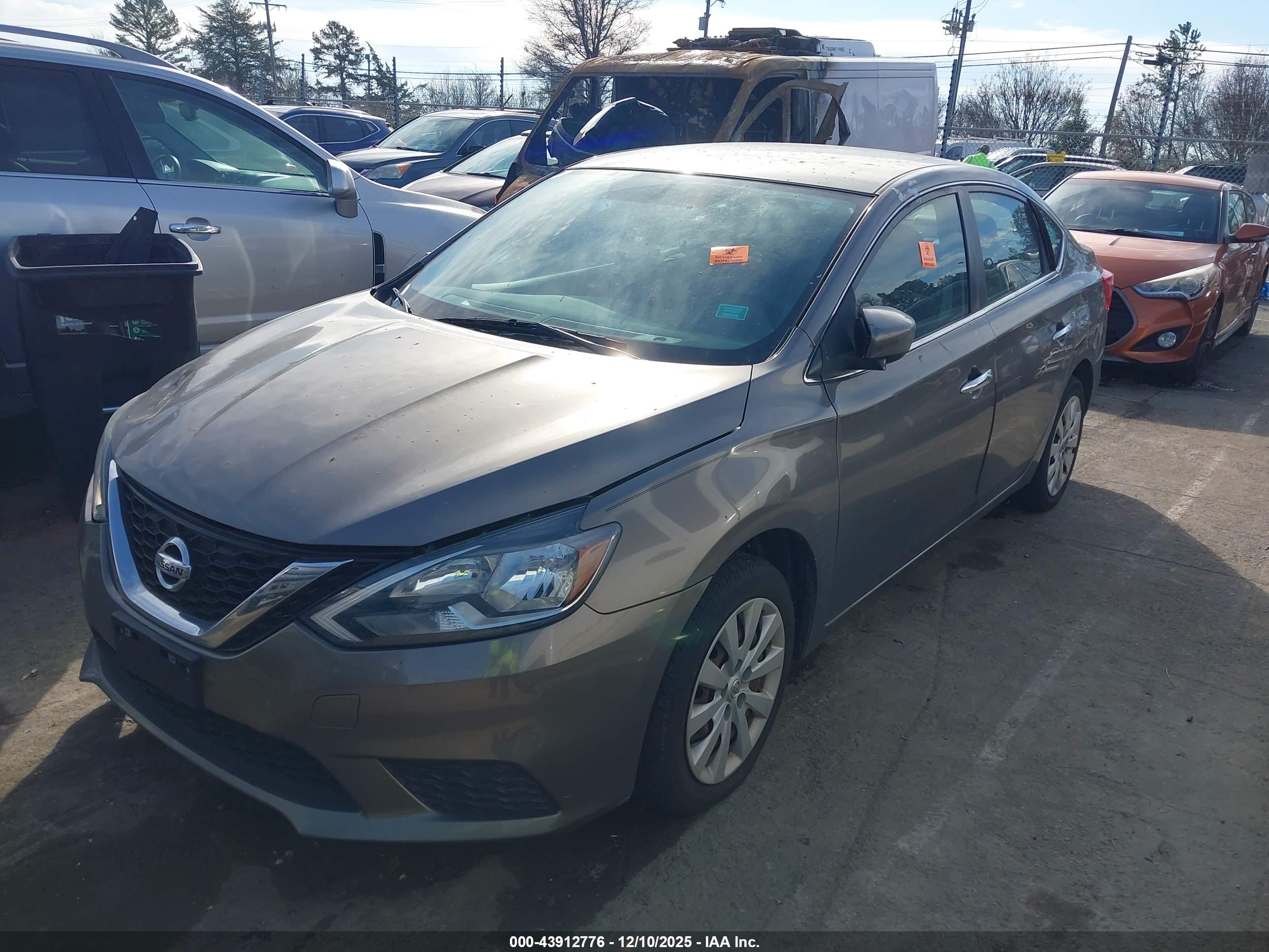 NISSAN SENTRA image 2