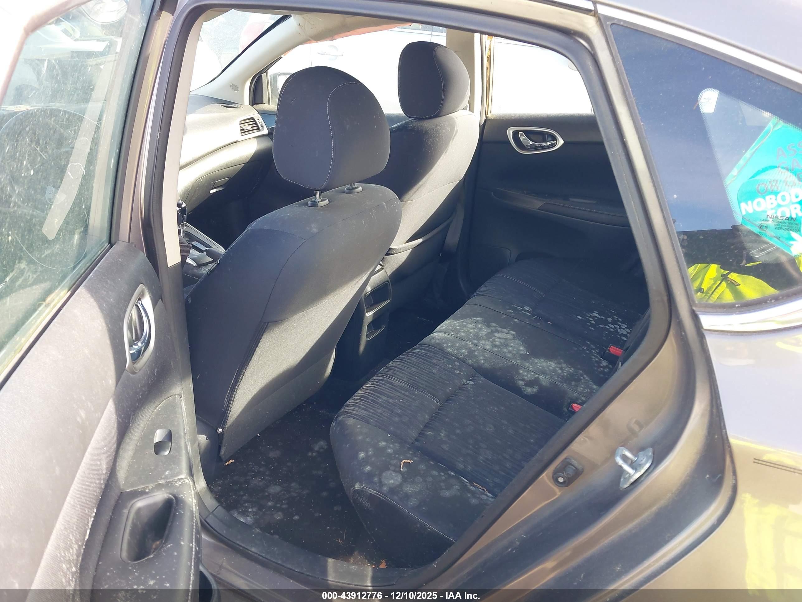 NISSAN SENTRA image 8