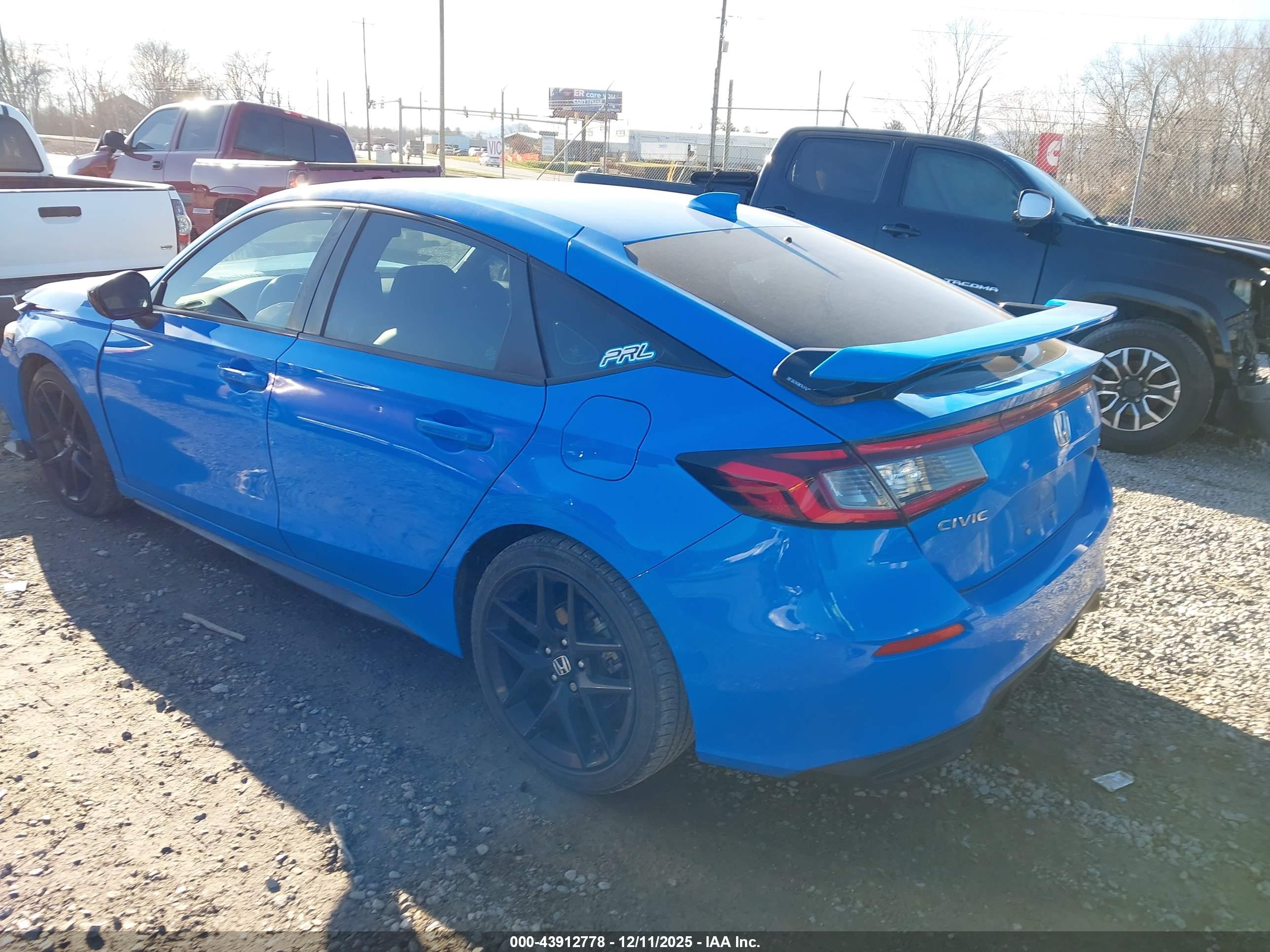 HONDA CIVIC image 3
