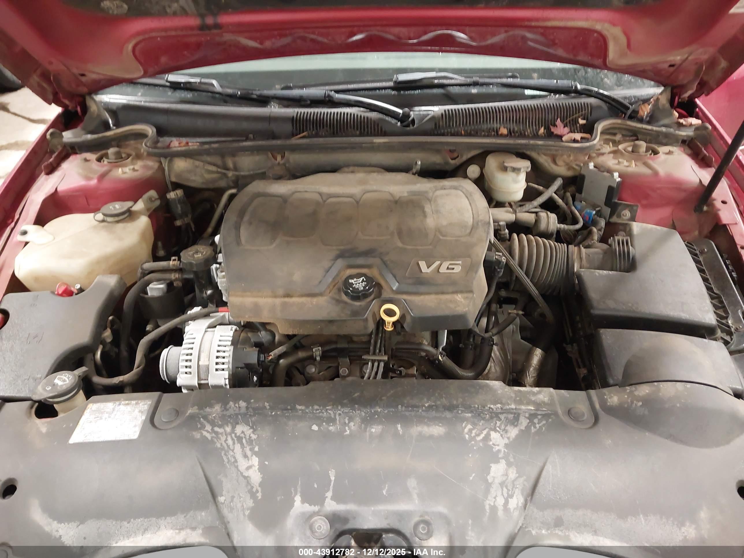 BUICK LUCERNE image 10