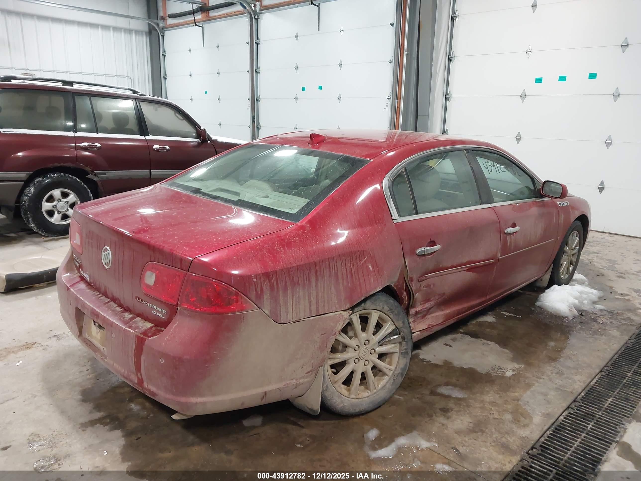 BUICK LUCERNE image 4