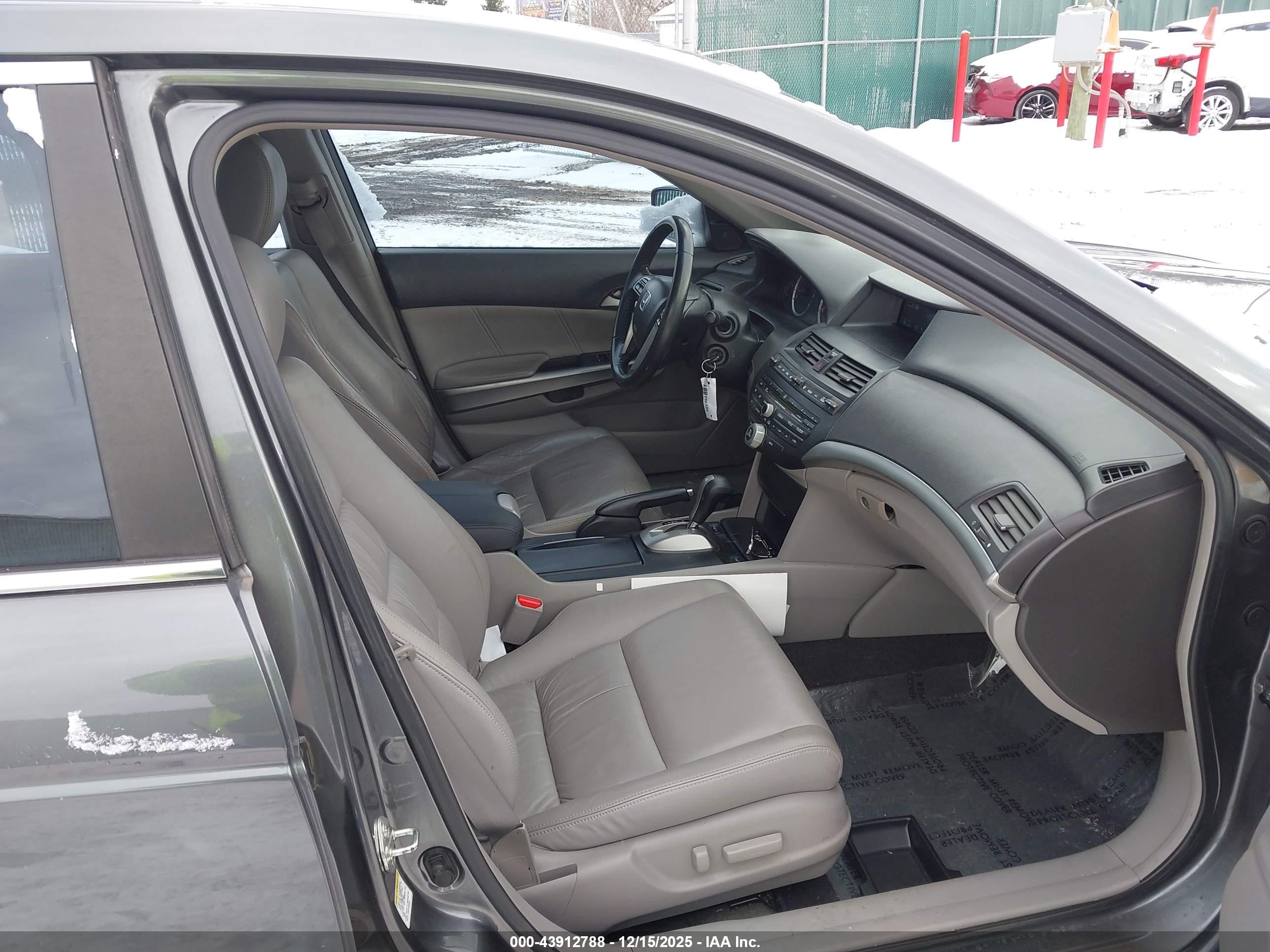 HONDA ACCORD image 5