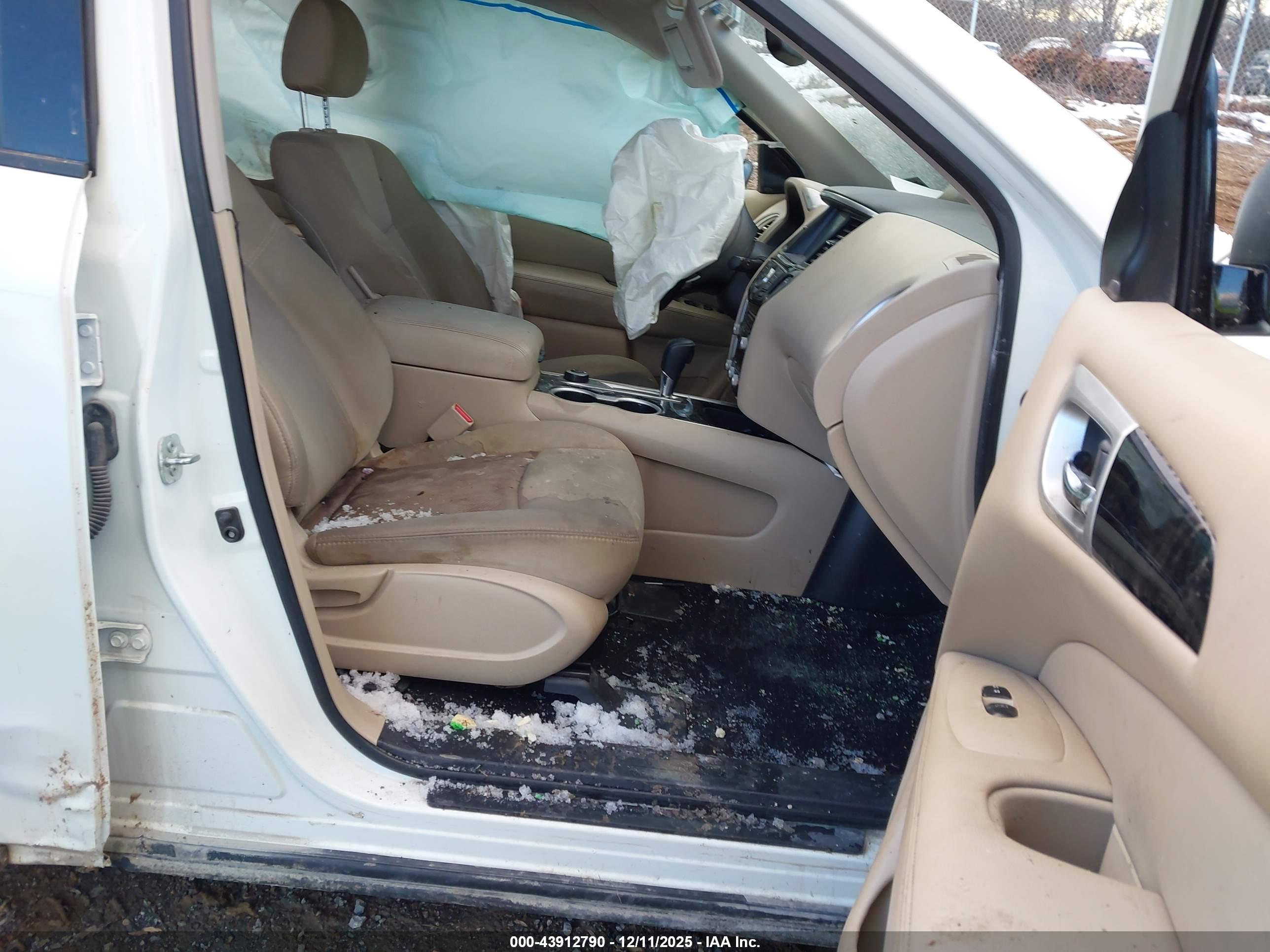 NISSAN PATHFINDER image 5