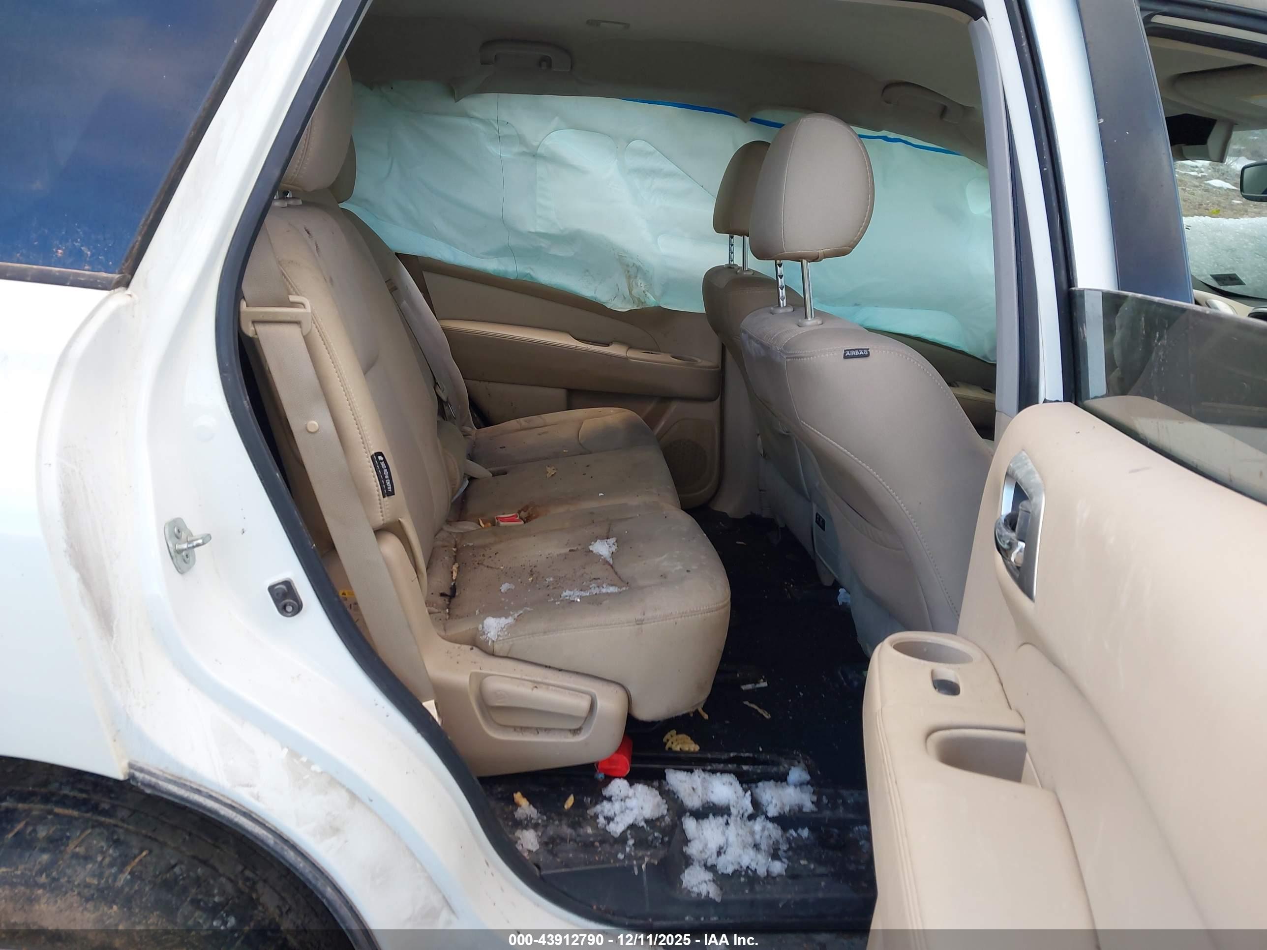 NISSAN PATHFINDER image 8