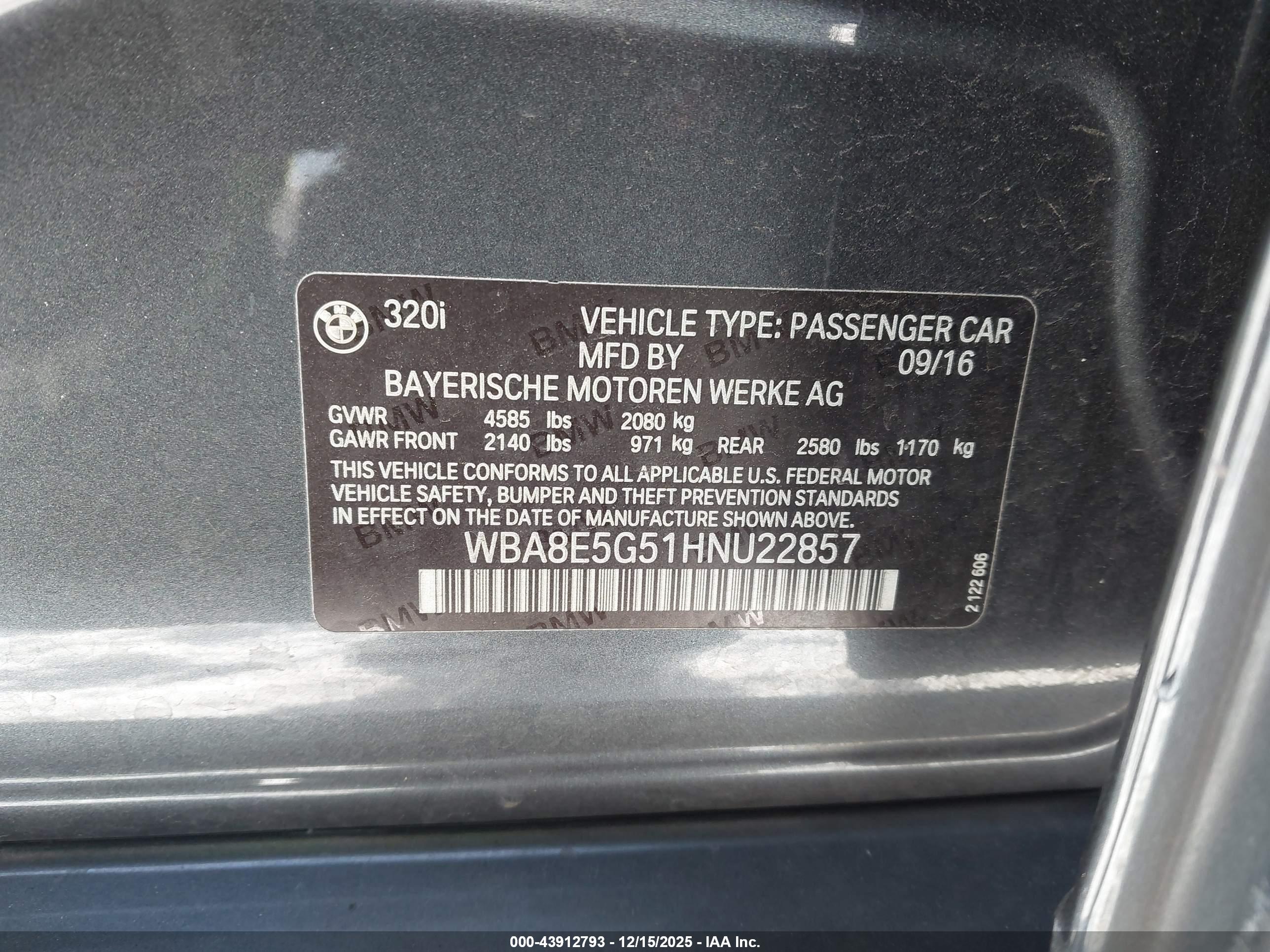 BMW 320I image 9
