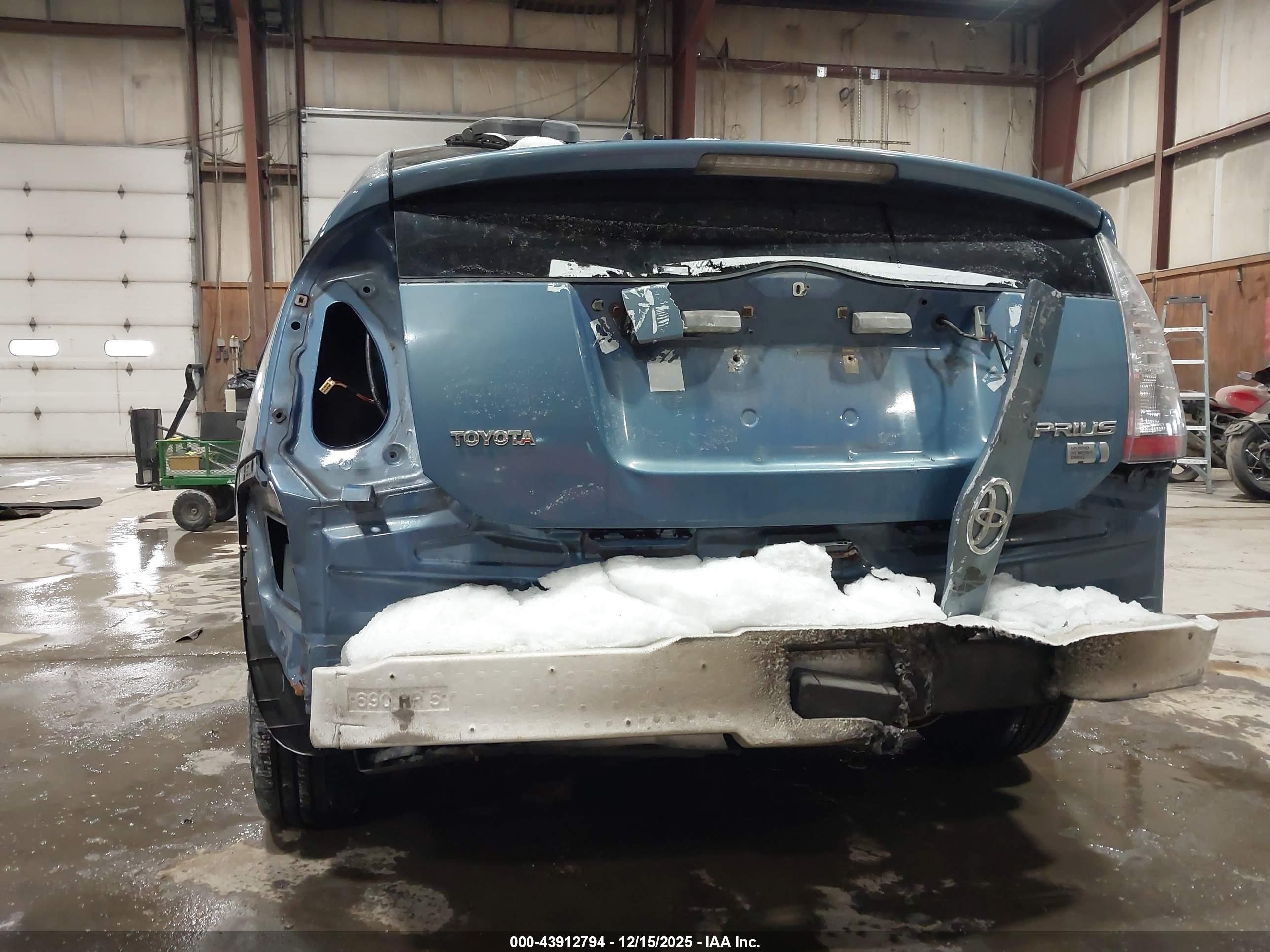 TOYOTA PRIUS image 6