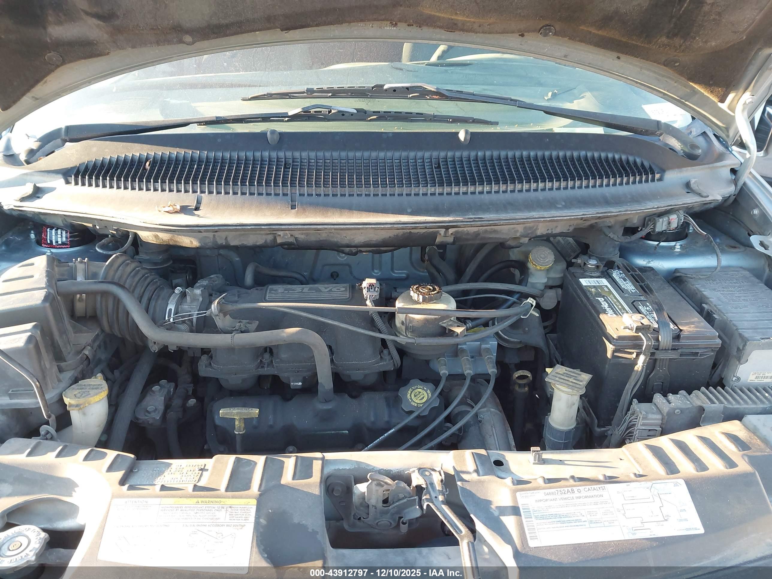 DODGE CARAVAN image 10