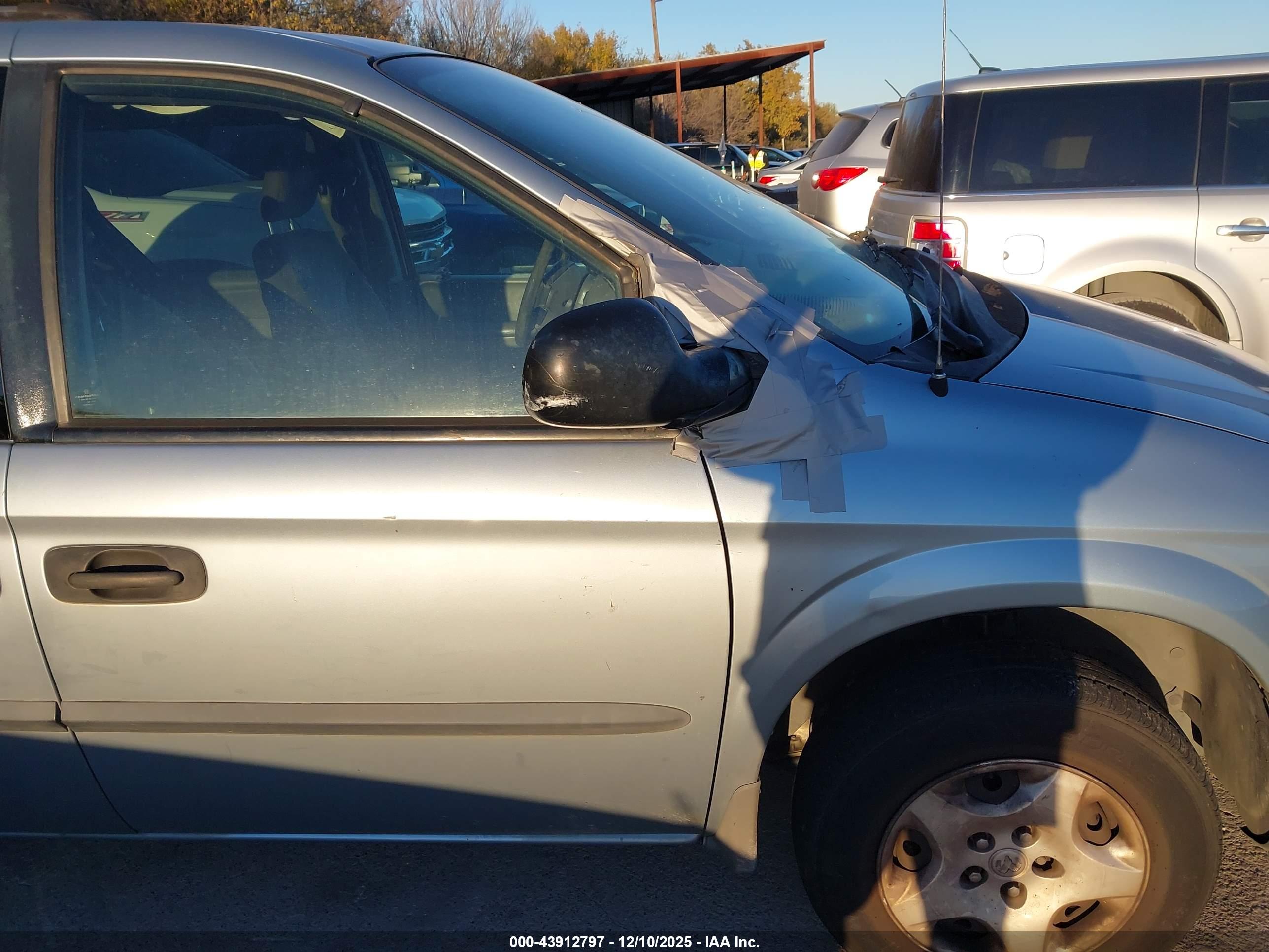 DODGE CARAVAN image 6