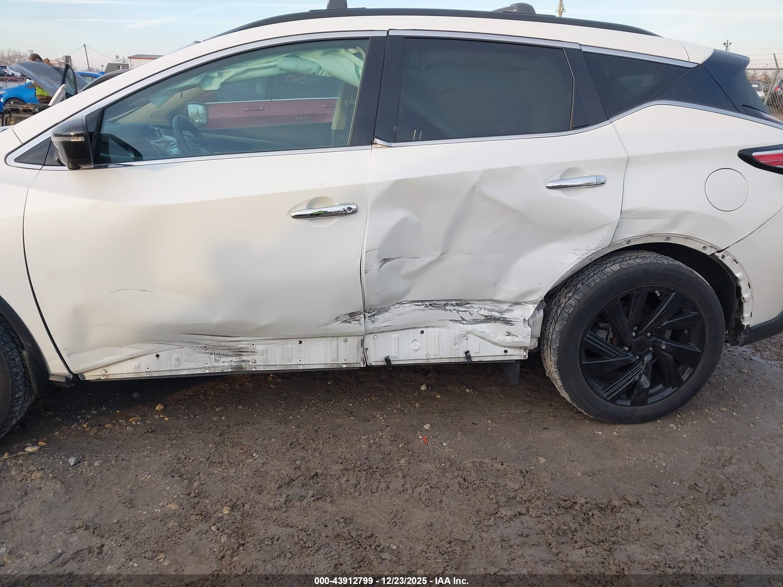 NISSAN MURANO image 6