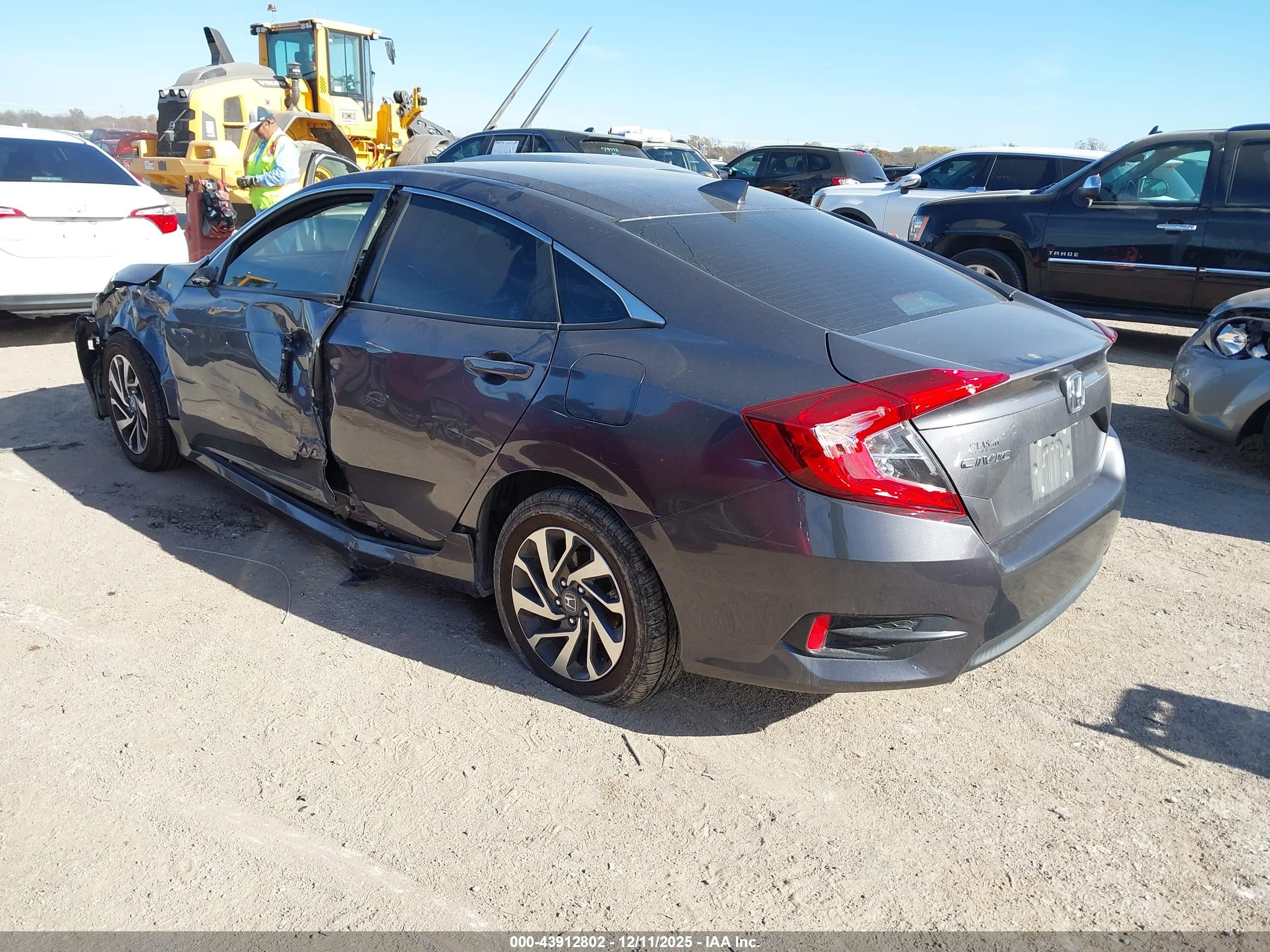 HONDA CIVIC image 3