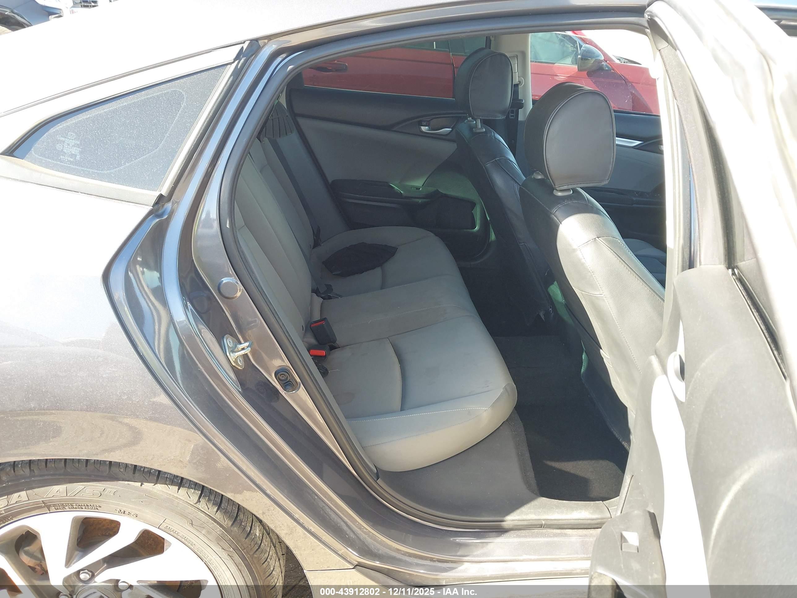 HONDA CIVIC image 8