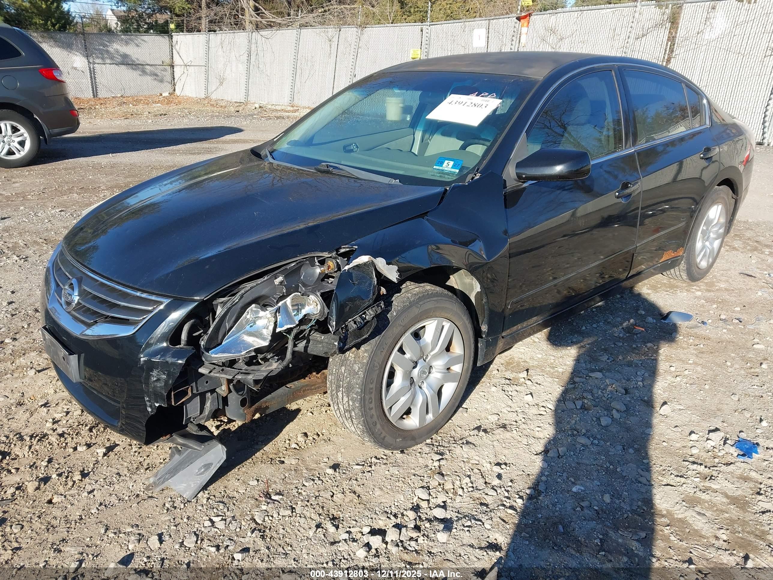 NISSAN ALTIMA image 2