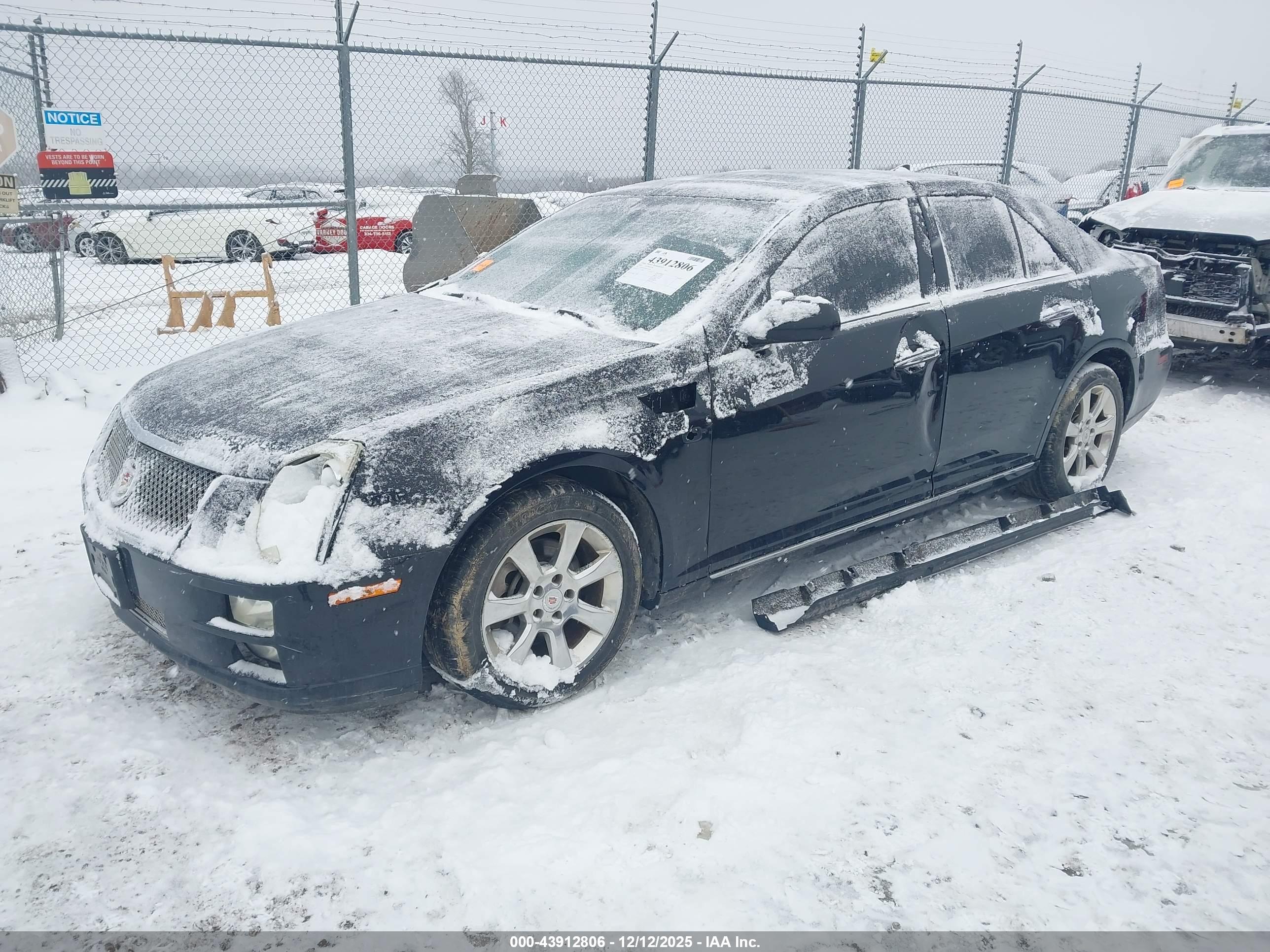 CADILLAC STS image 2