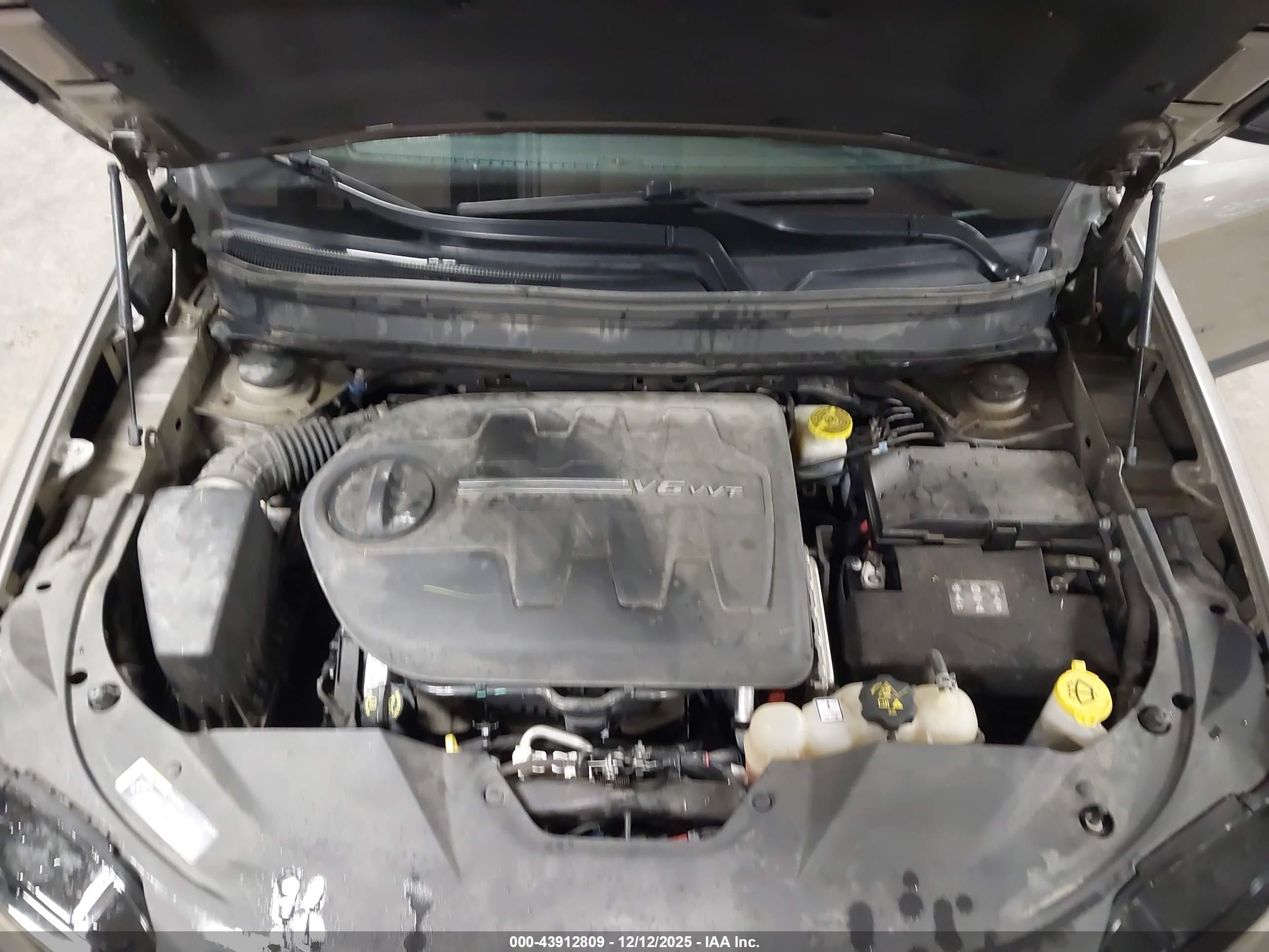JEEP CHEROKEE image 10