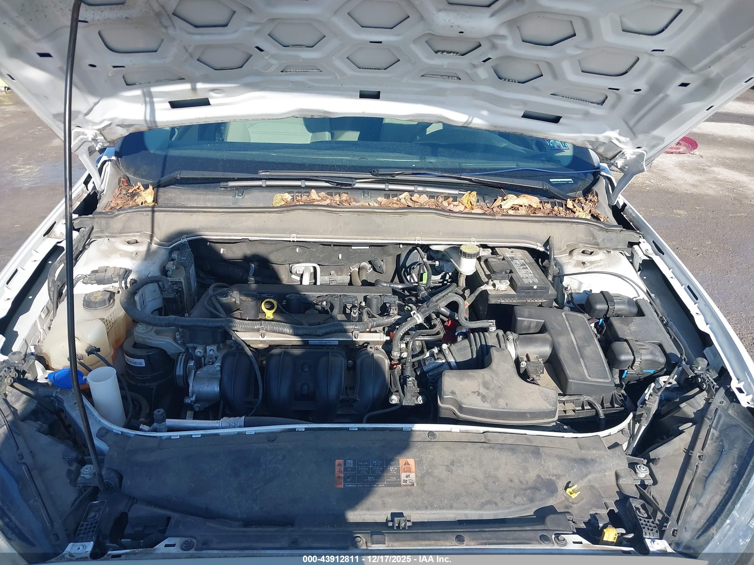 FORD FUSION image 10