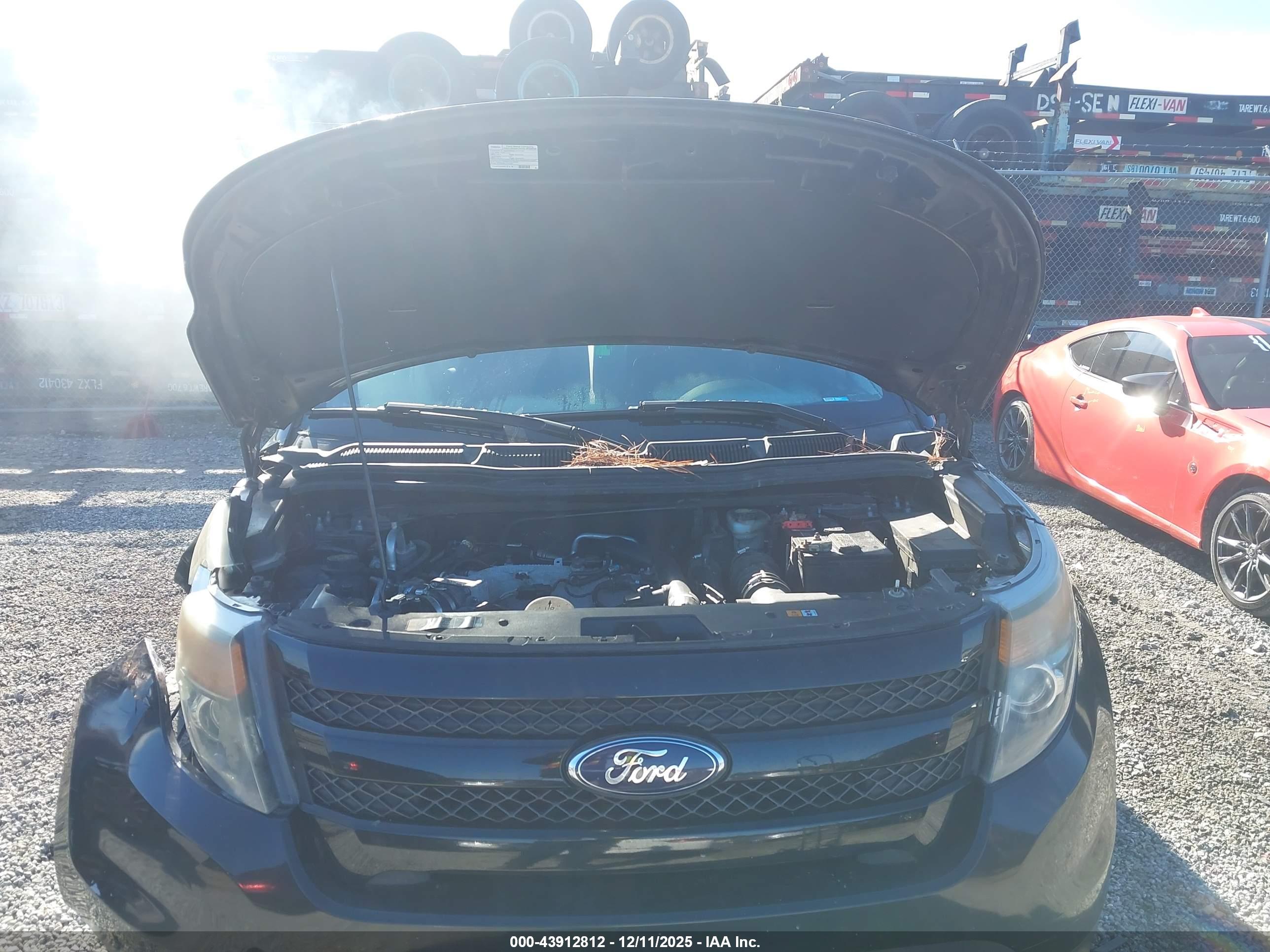 FORD EXPLORER image 10
