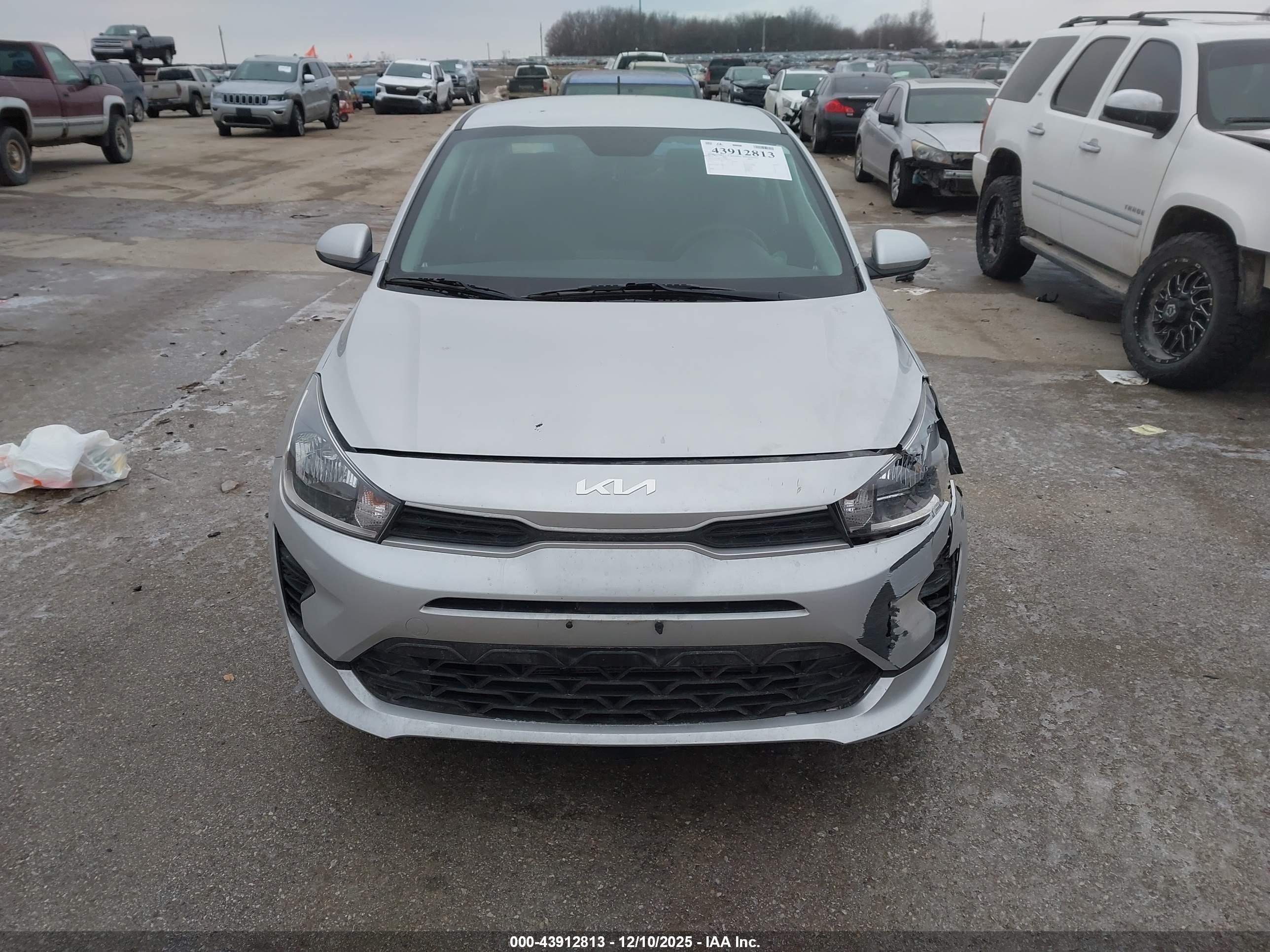 KIA RIO image 6