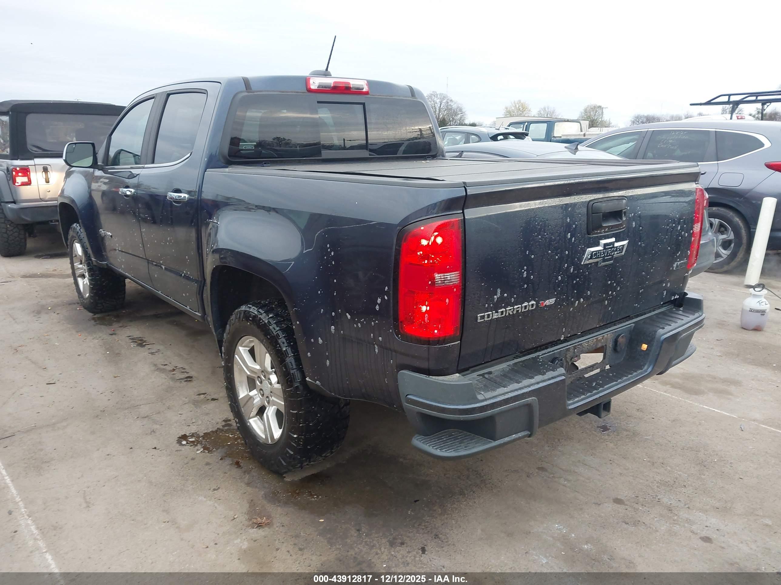 CHEVROLET COLORADO image 3