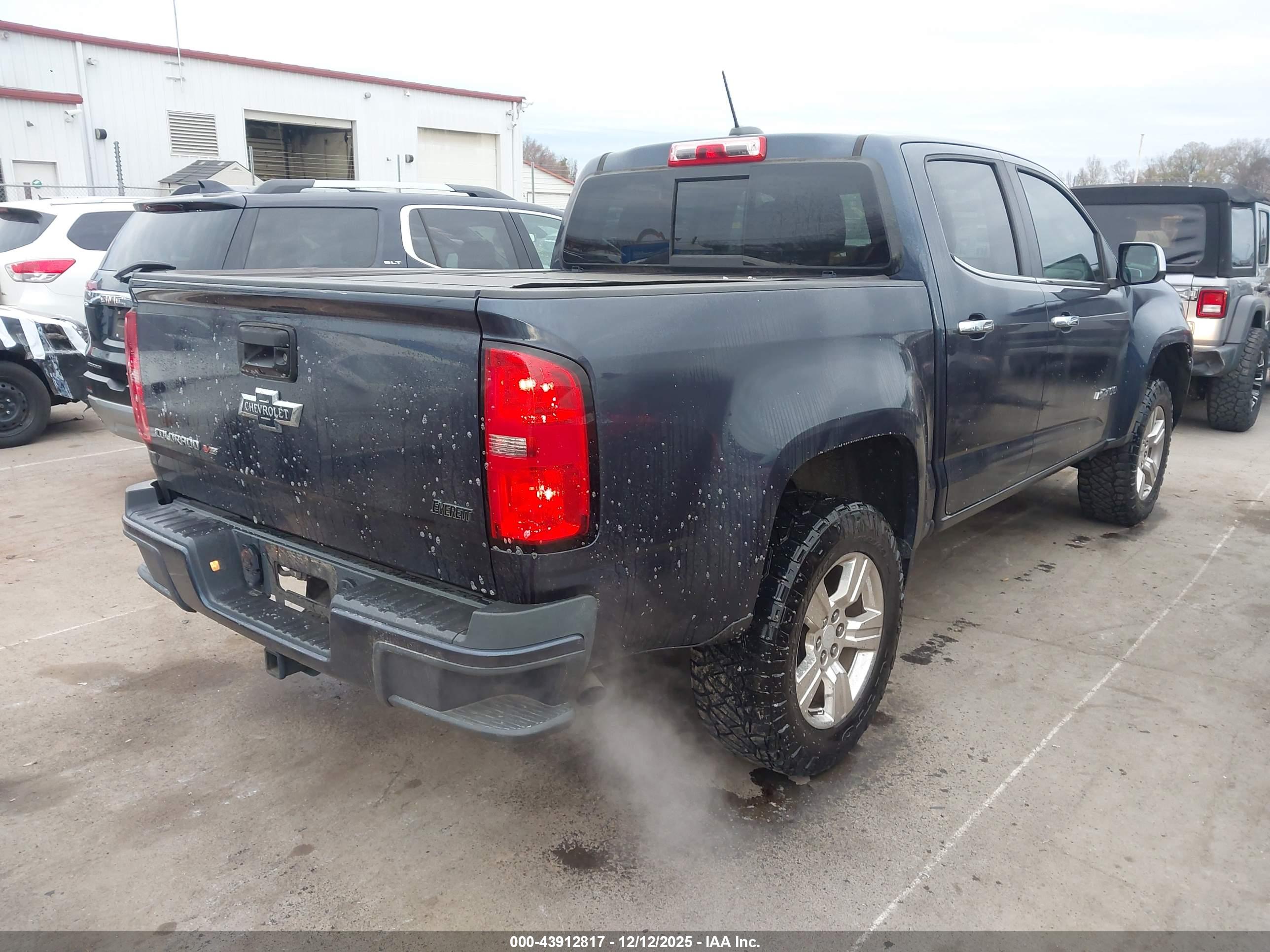 CHEVROLET COLORADO image 4