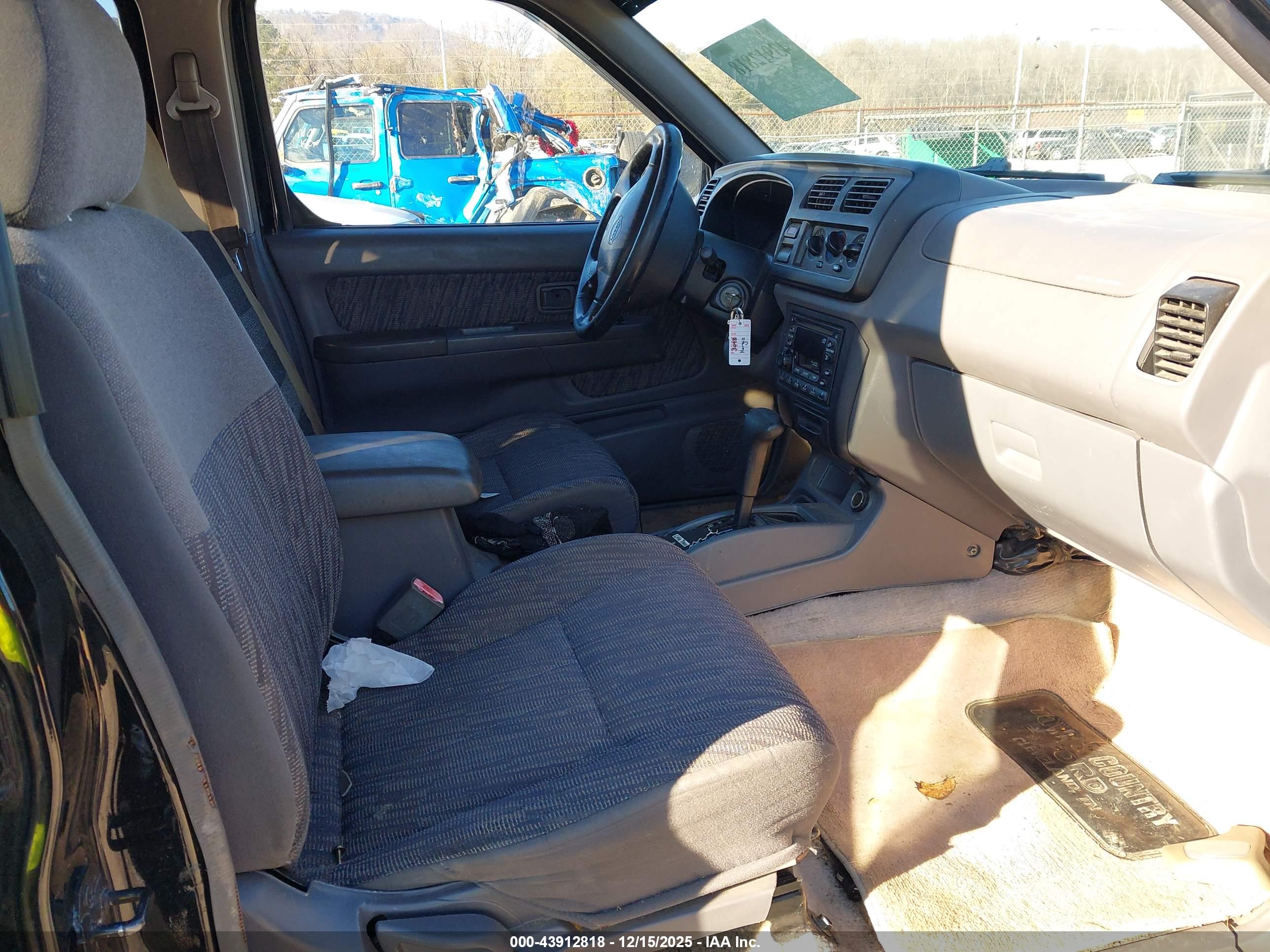 NISSAN FRONTIER image 5
