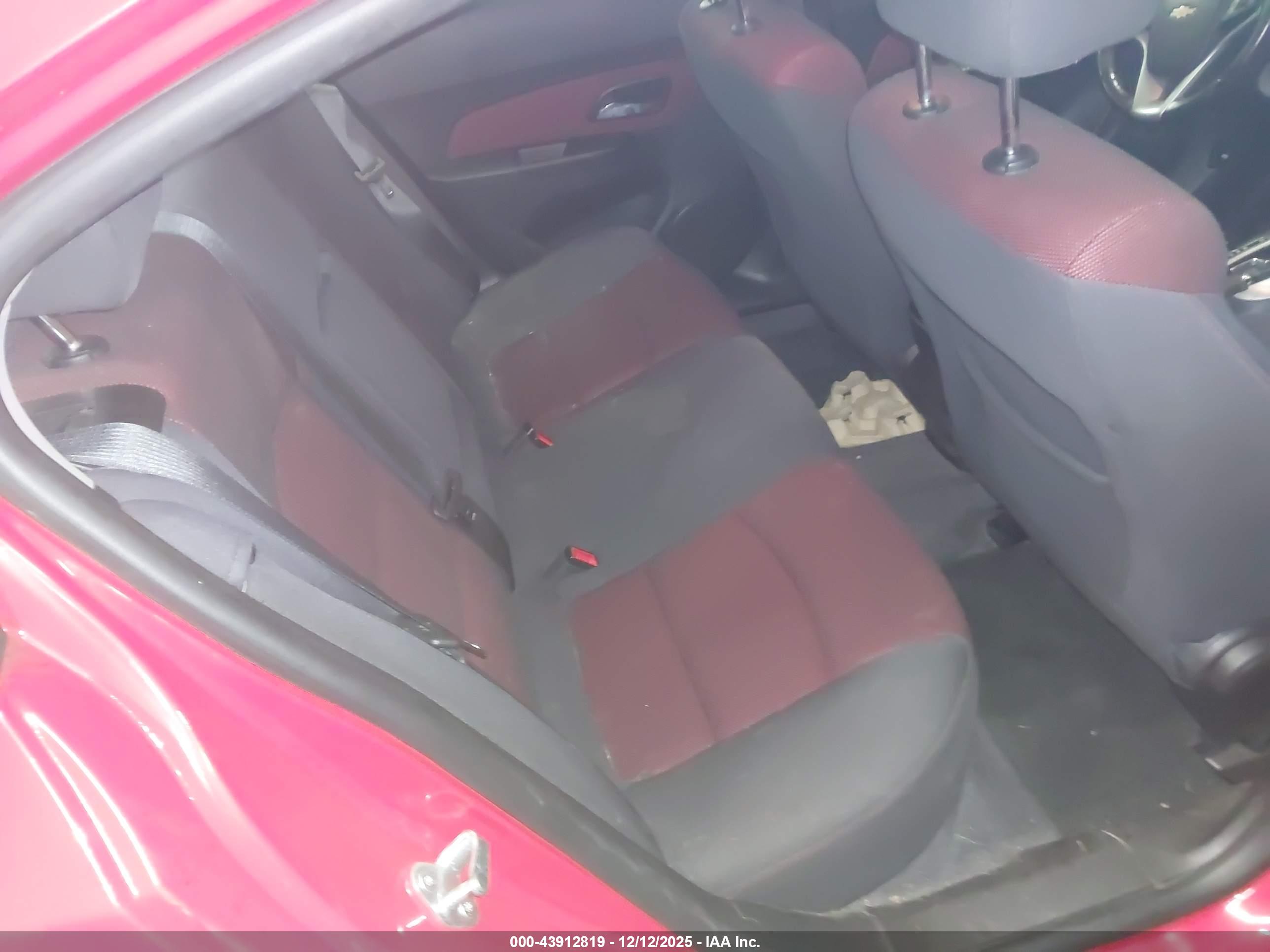 CHEVROLET CRUZE image 8
