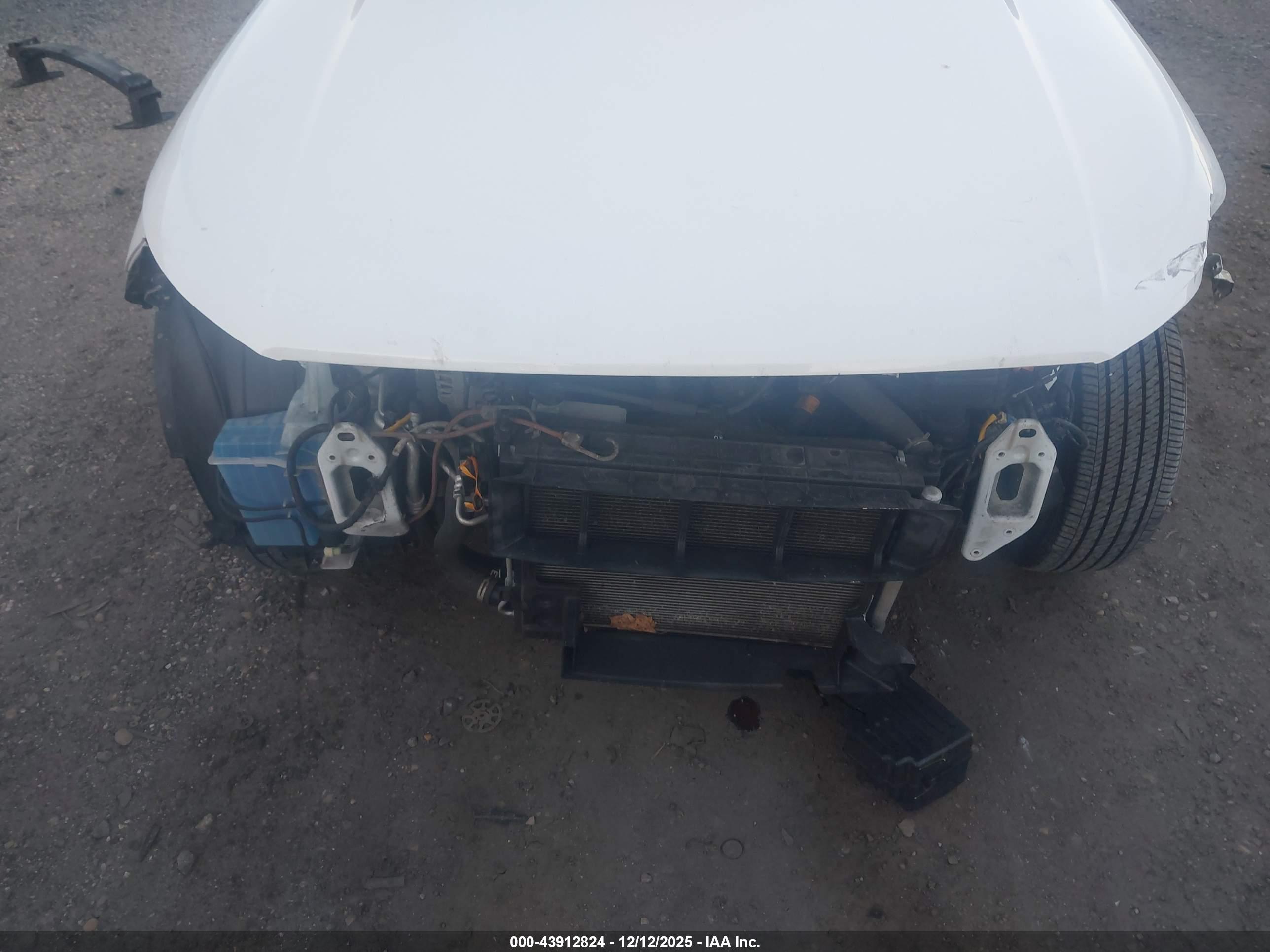 HYUNDAI VENUE image 6