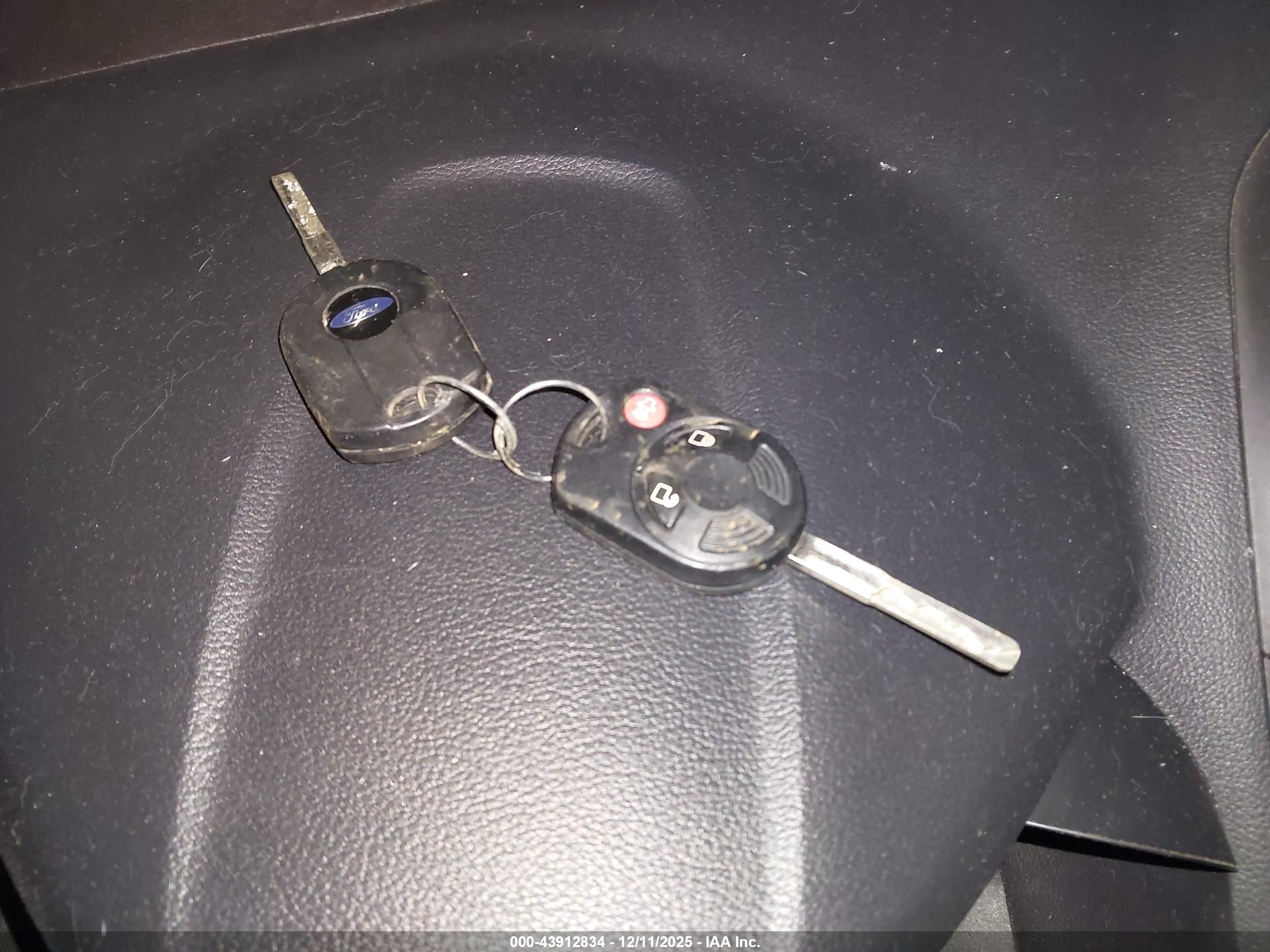FORD ESCAPE image 11