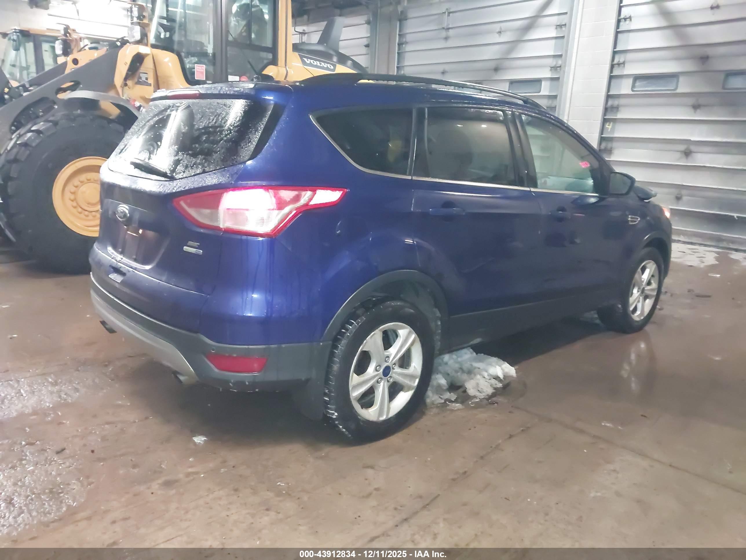 FORD ESCAPE image 4