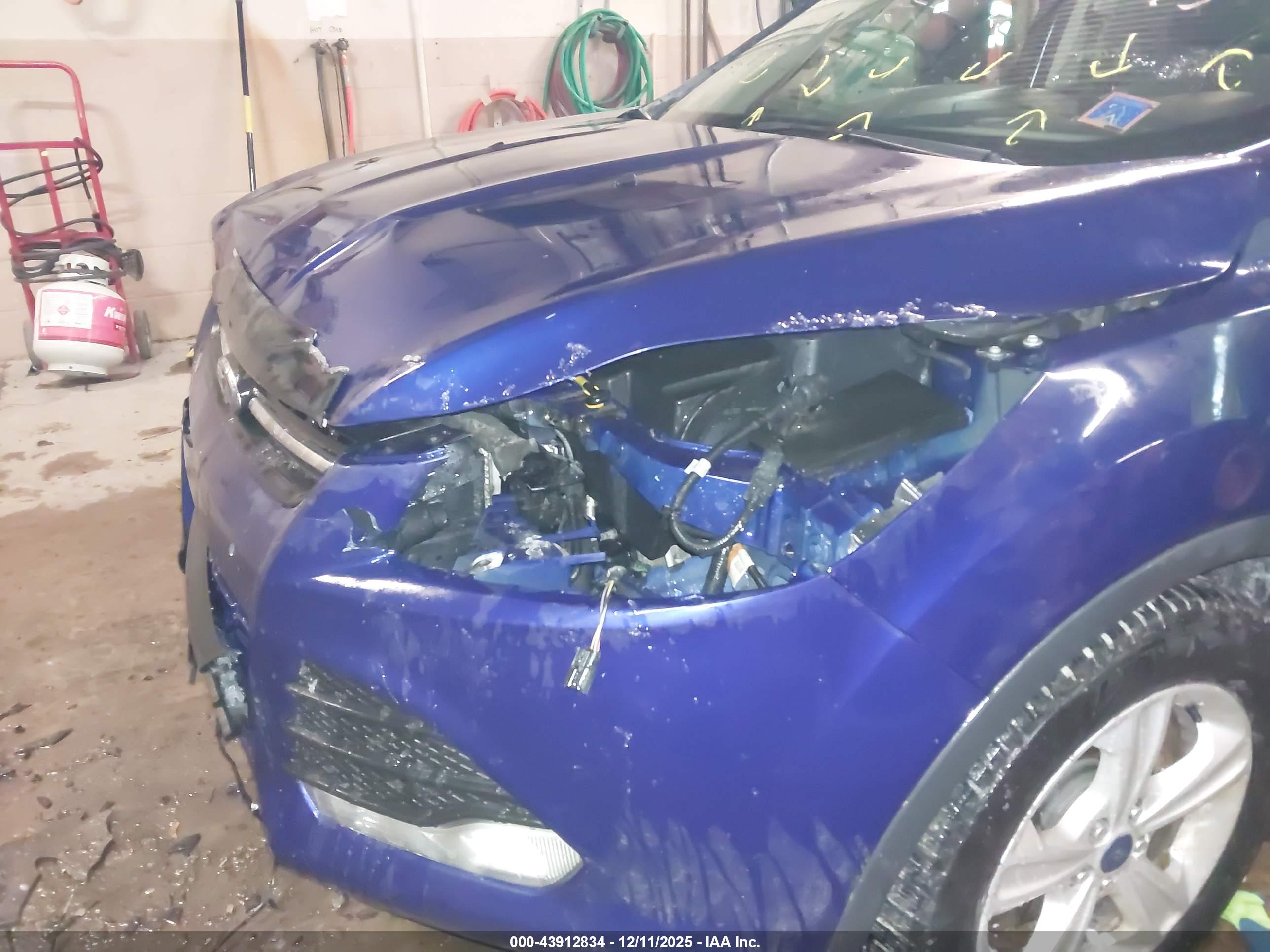FORD ESCAPE image 6