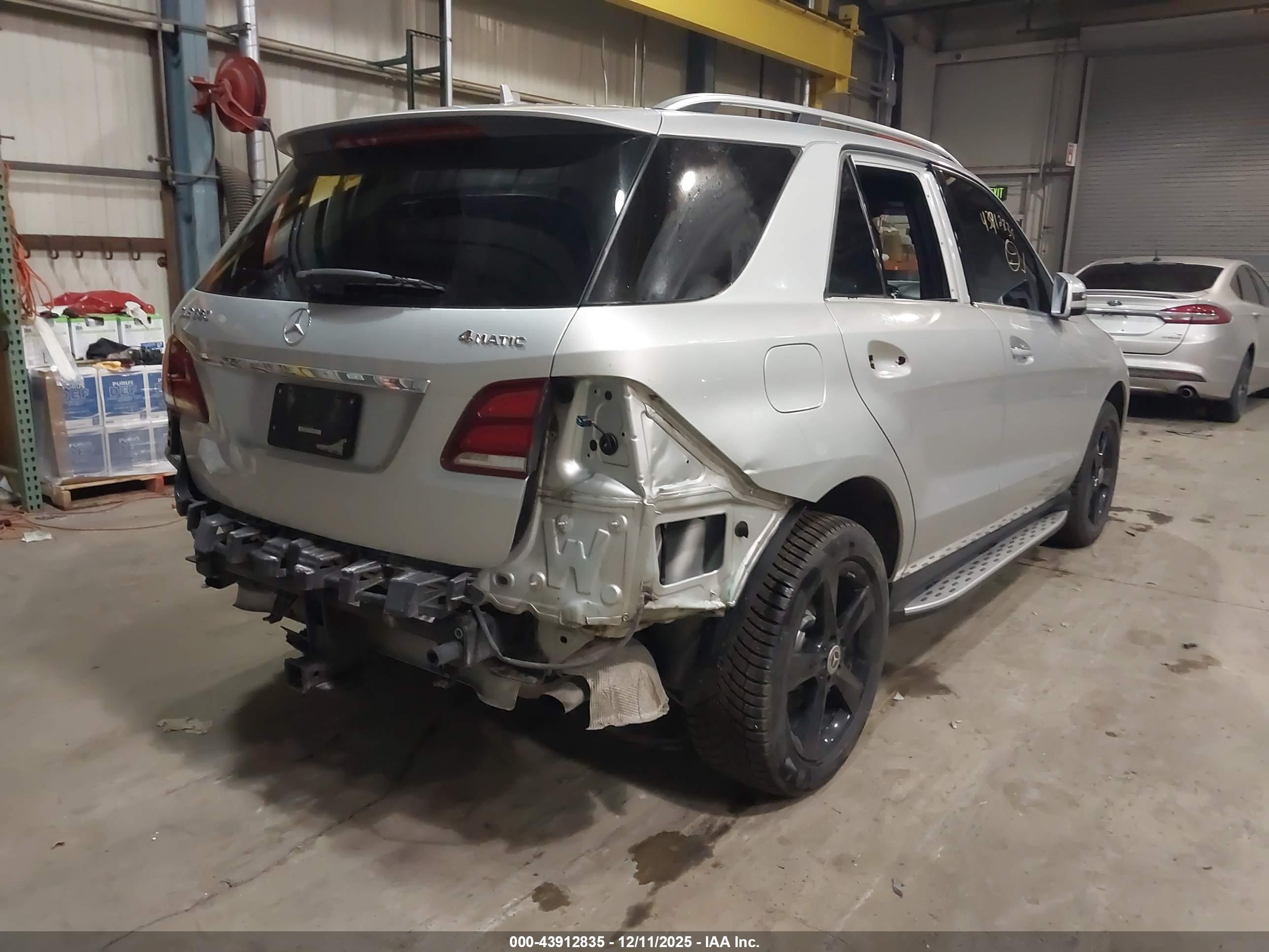 MERCEDES-BENZ GLE image 6