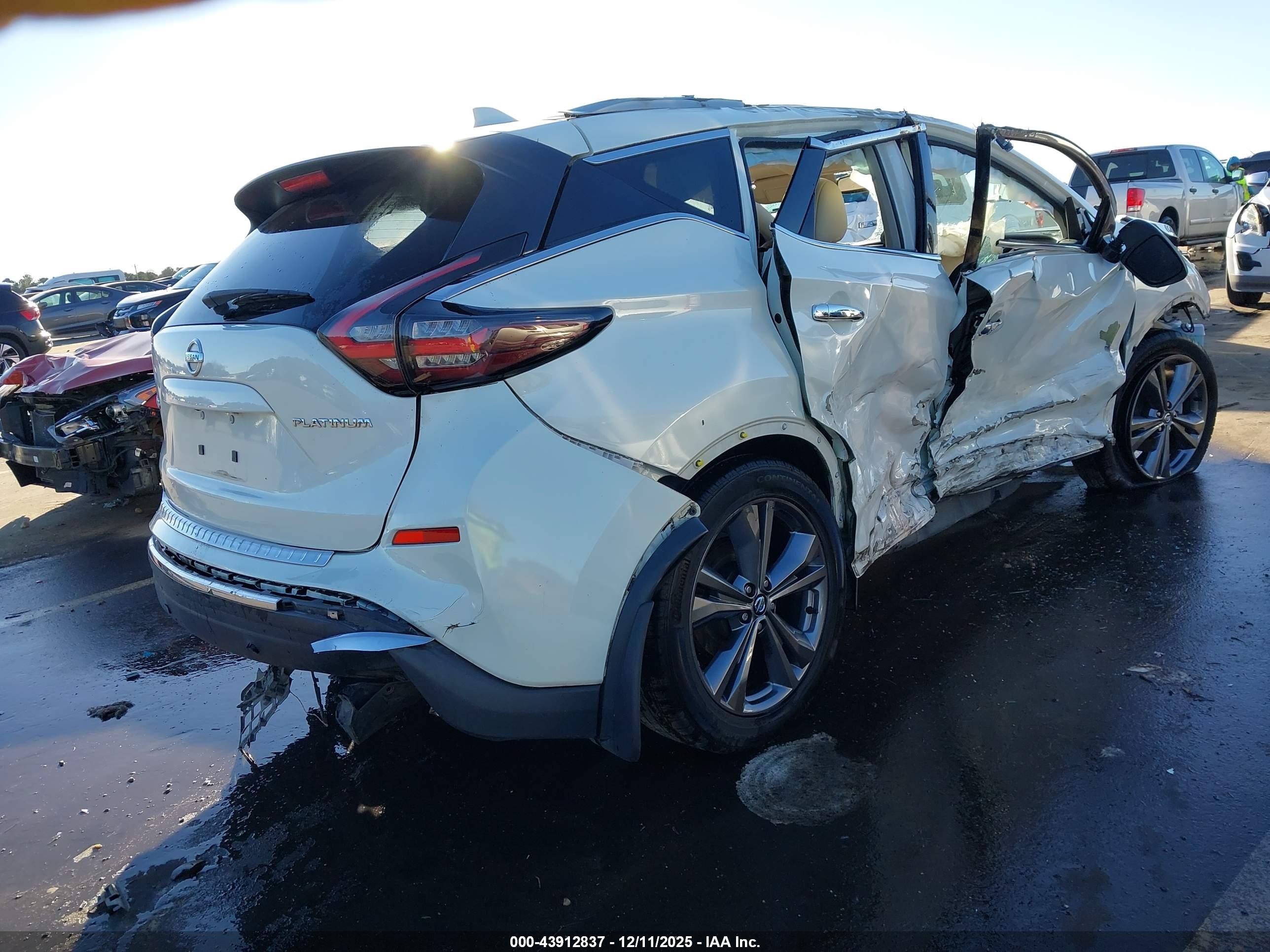 NISSAN MURANO image 4