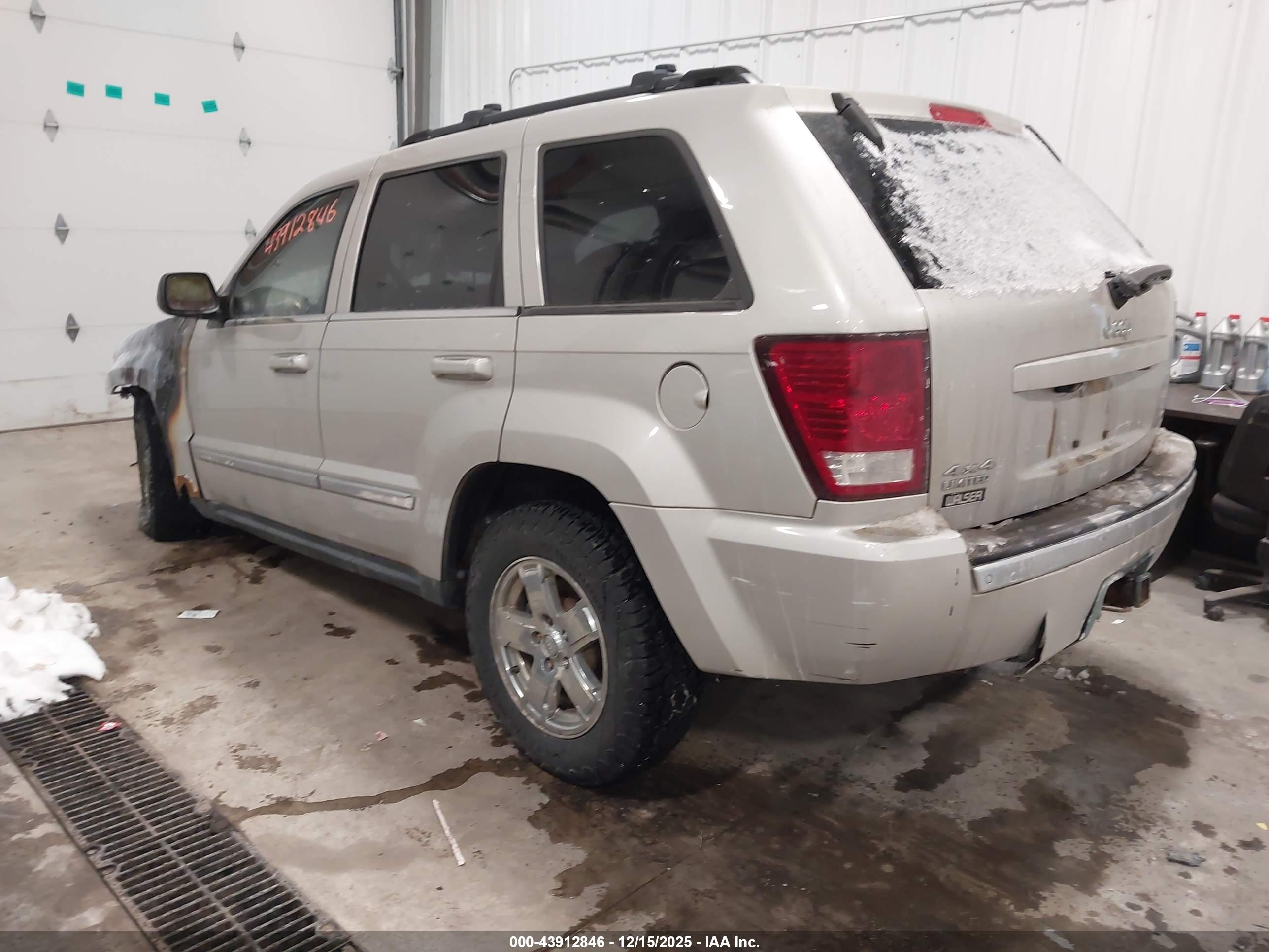 JEEP GRAND image 3