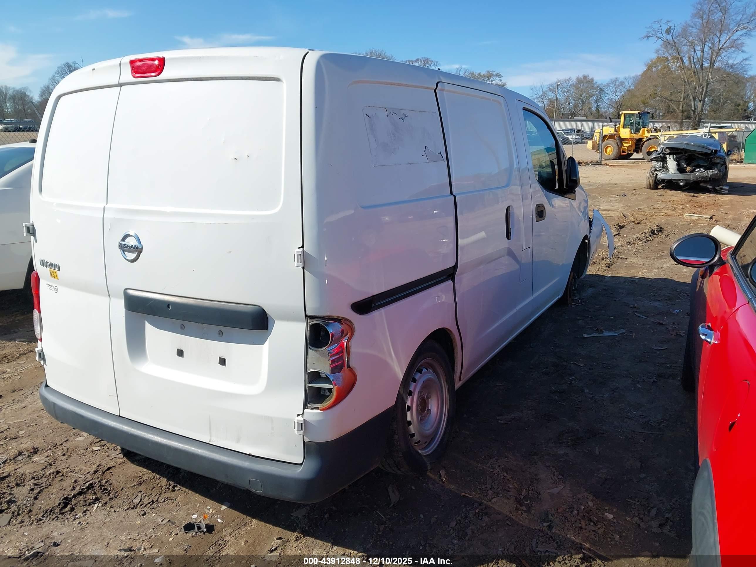 NISSAN NV200 image 4