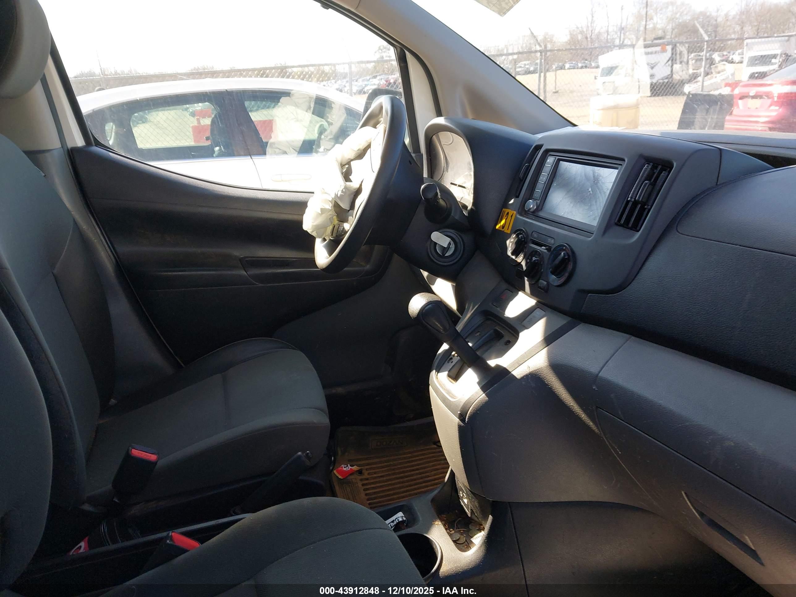 NISSAN NV200 image 5