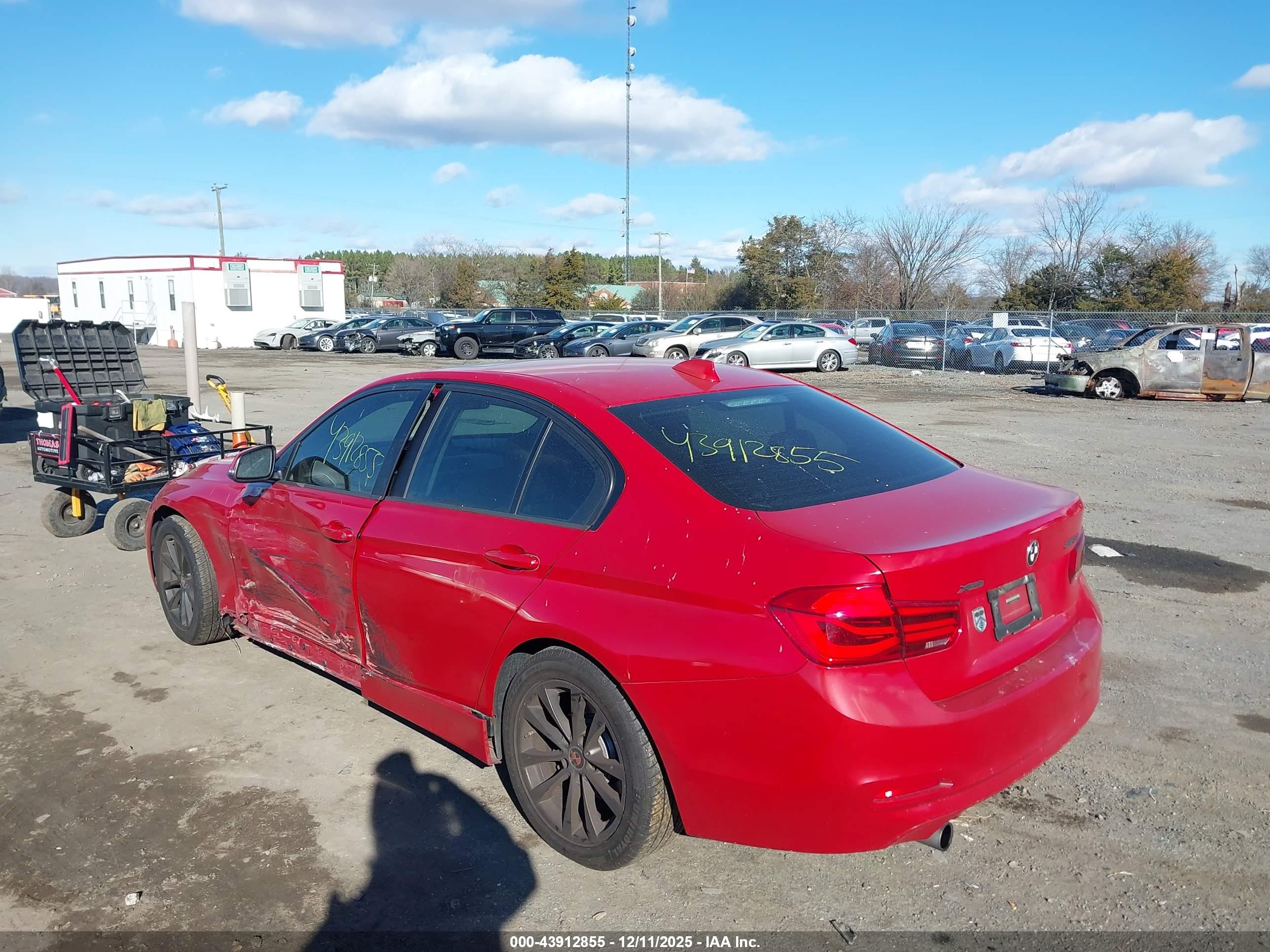 BMW 320I image 3
