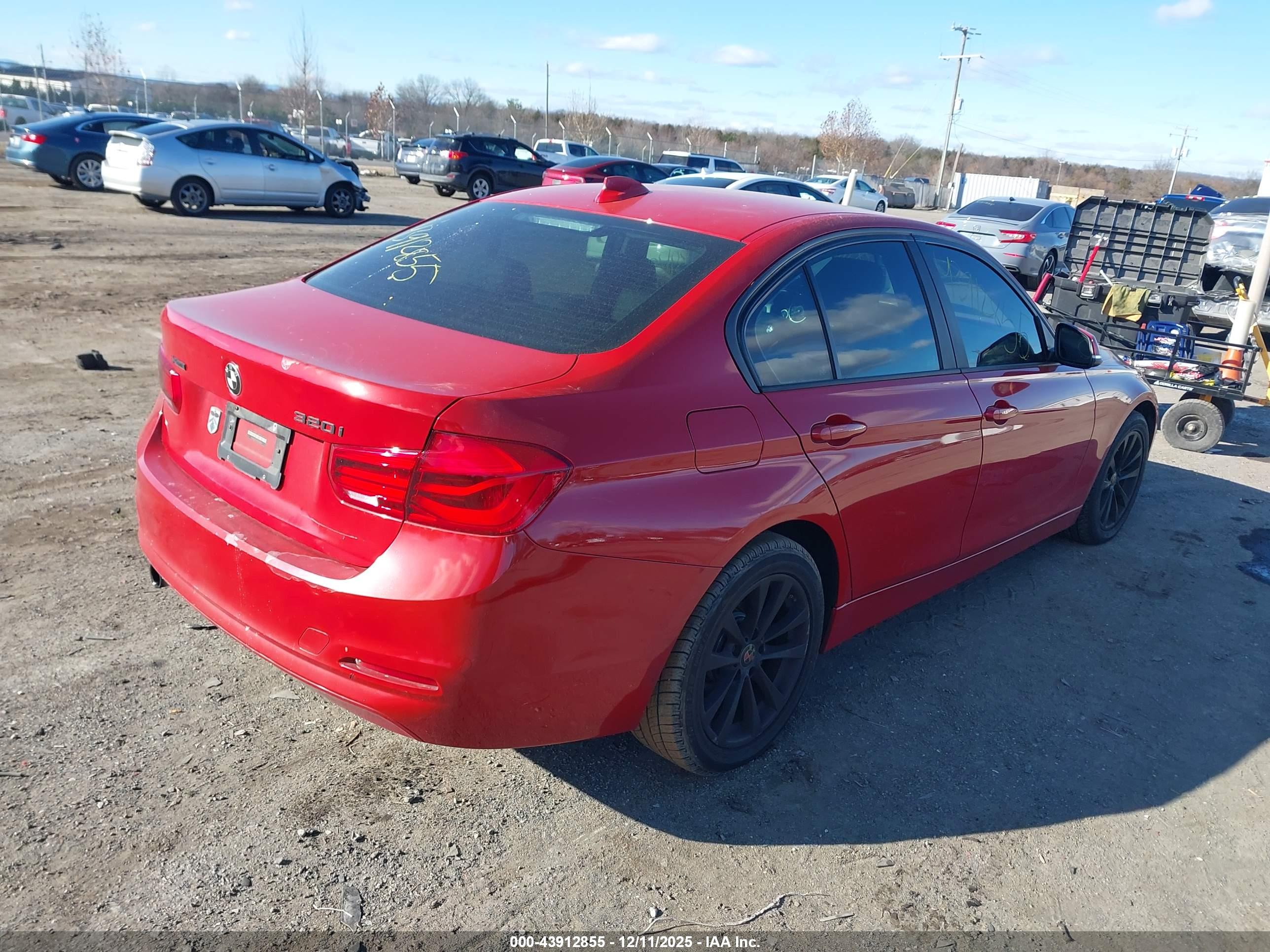 BMW 320I image 4