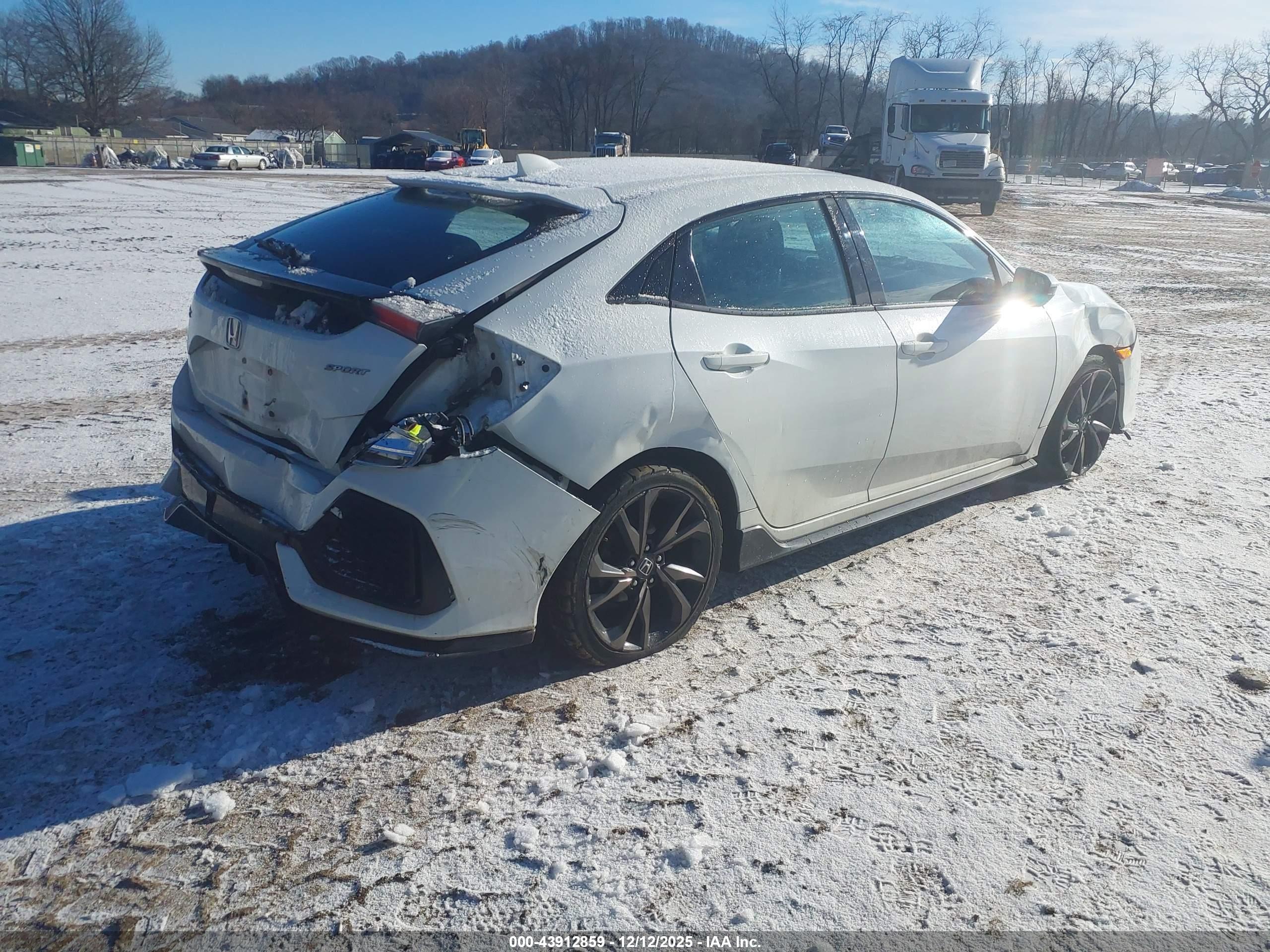 HONDA CIVIC image 4