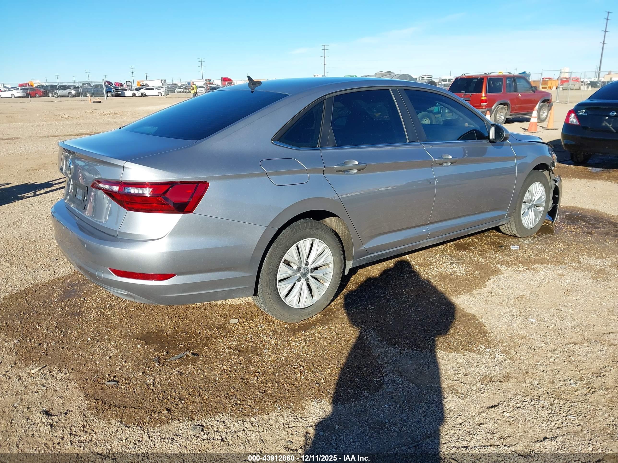 VOLKSWAGEN JETTA image 4