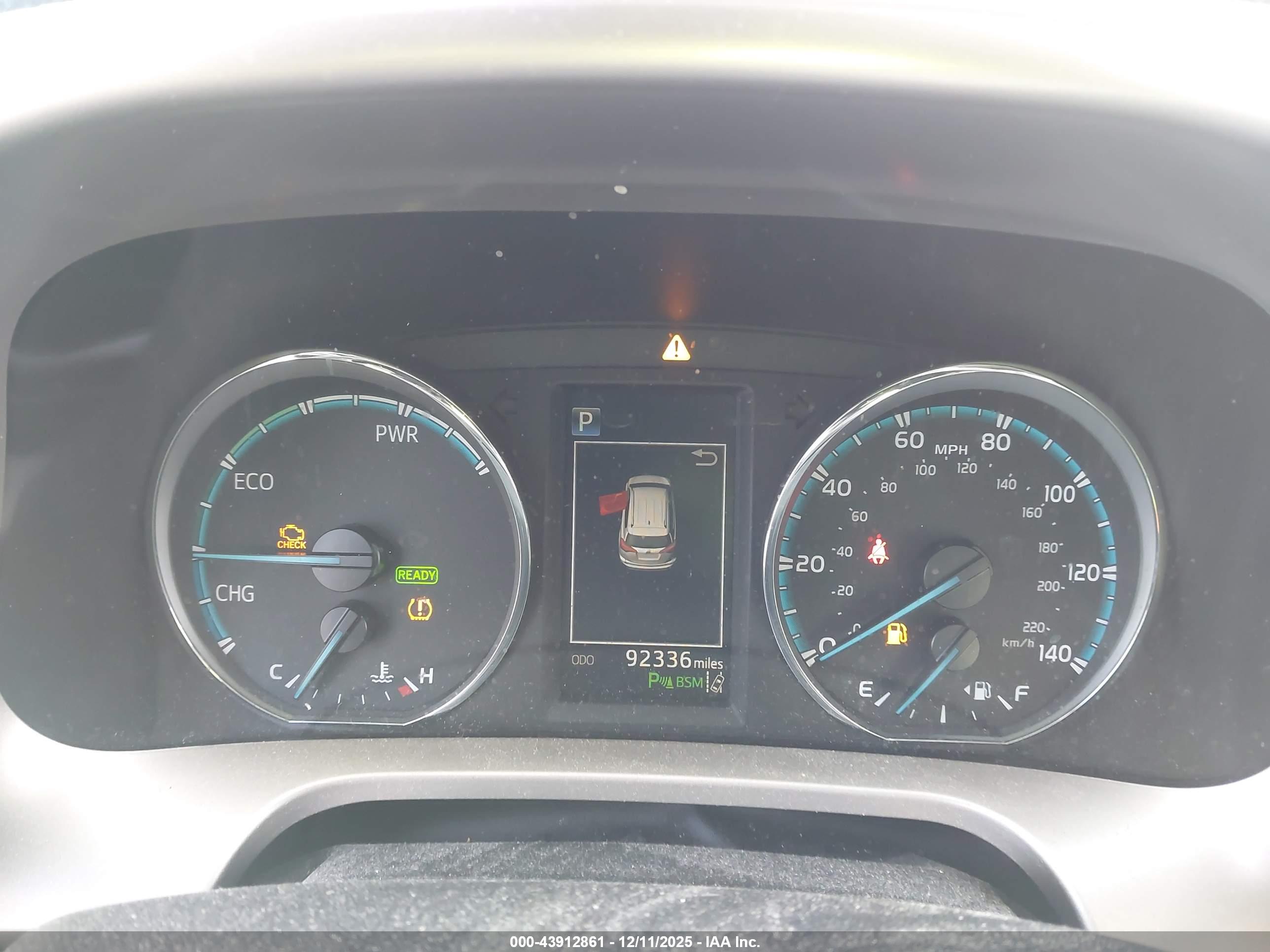 TOYOTA RAV4 image 7
