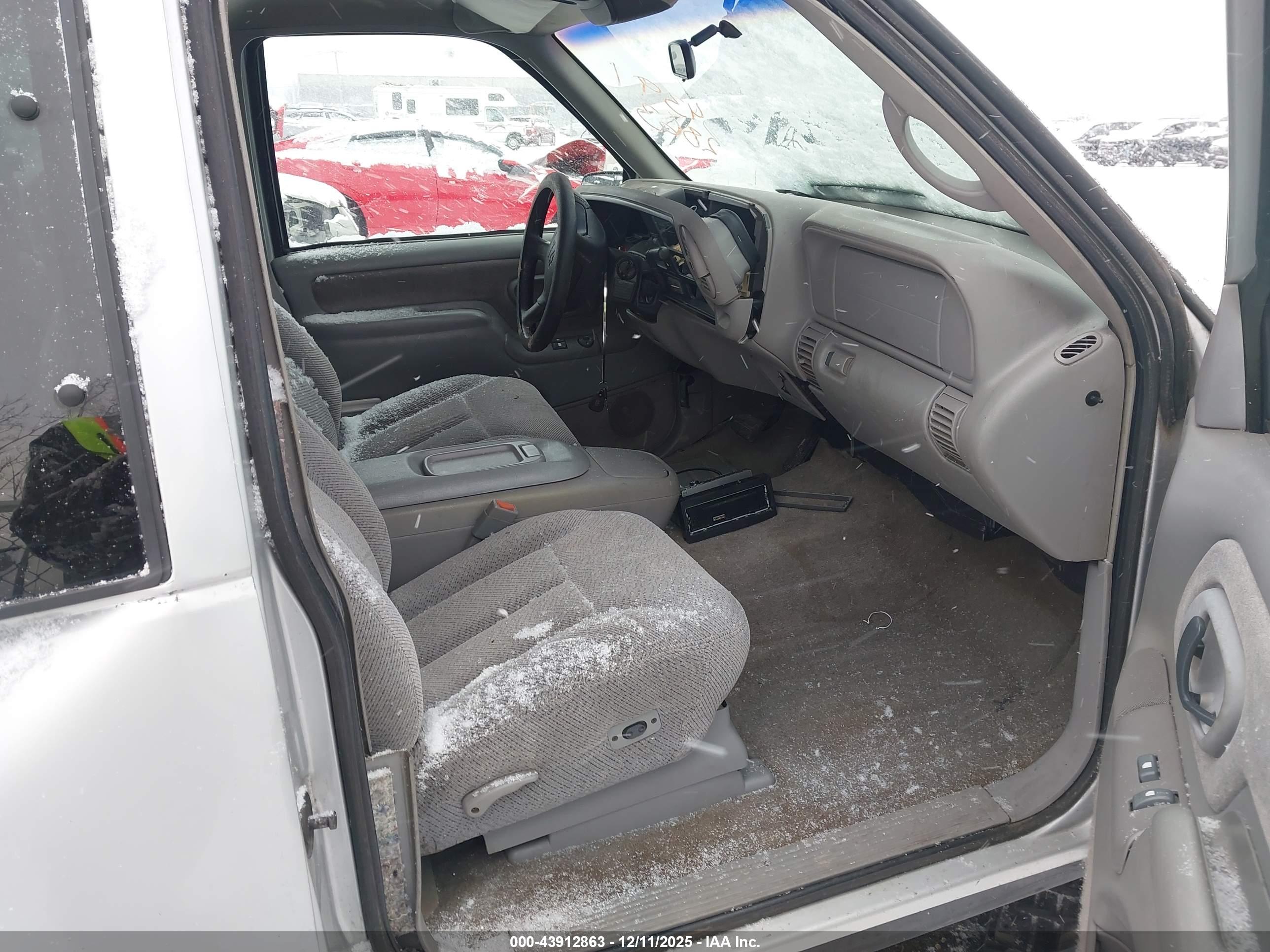 CHEVROLET K1500 image 5