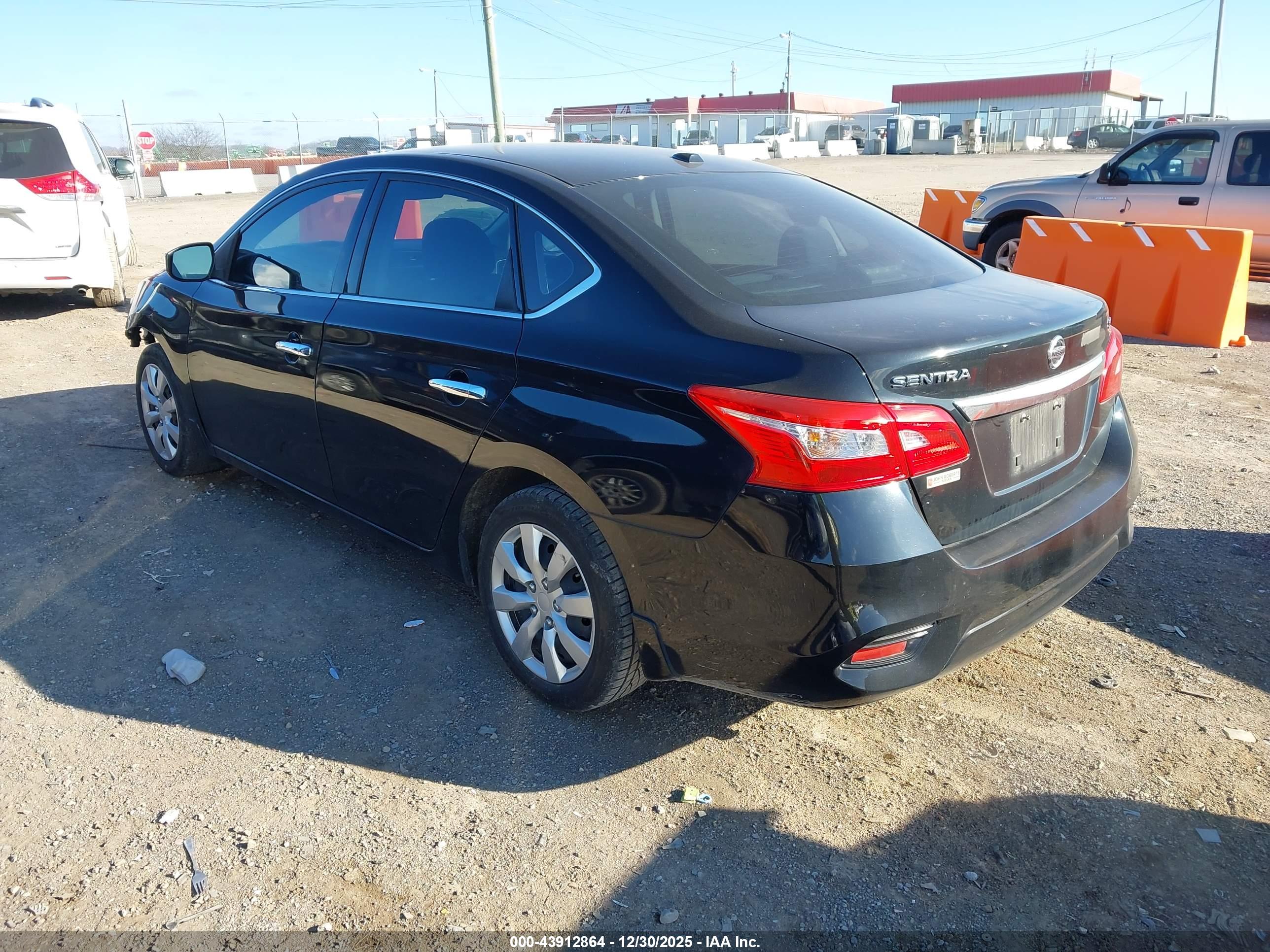 NISSAN SENTRA image 3