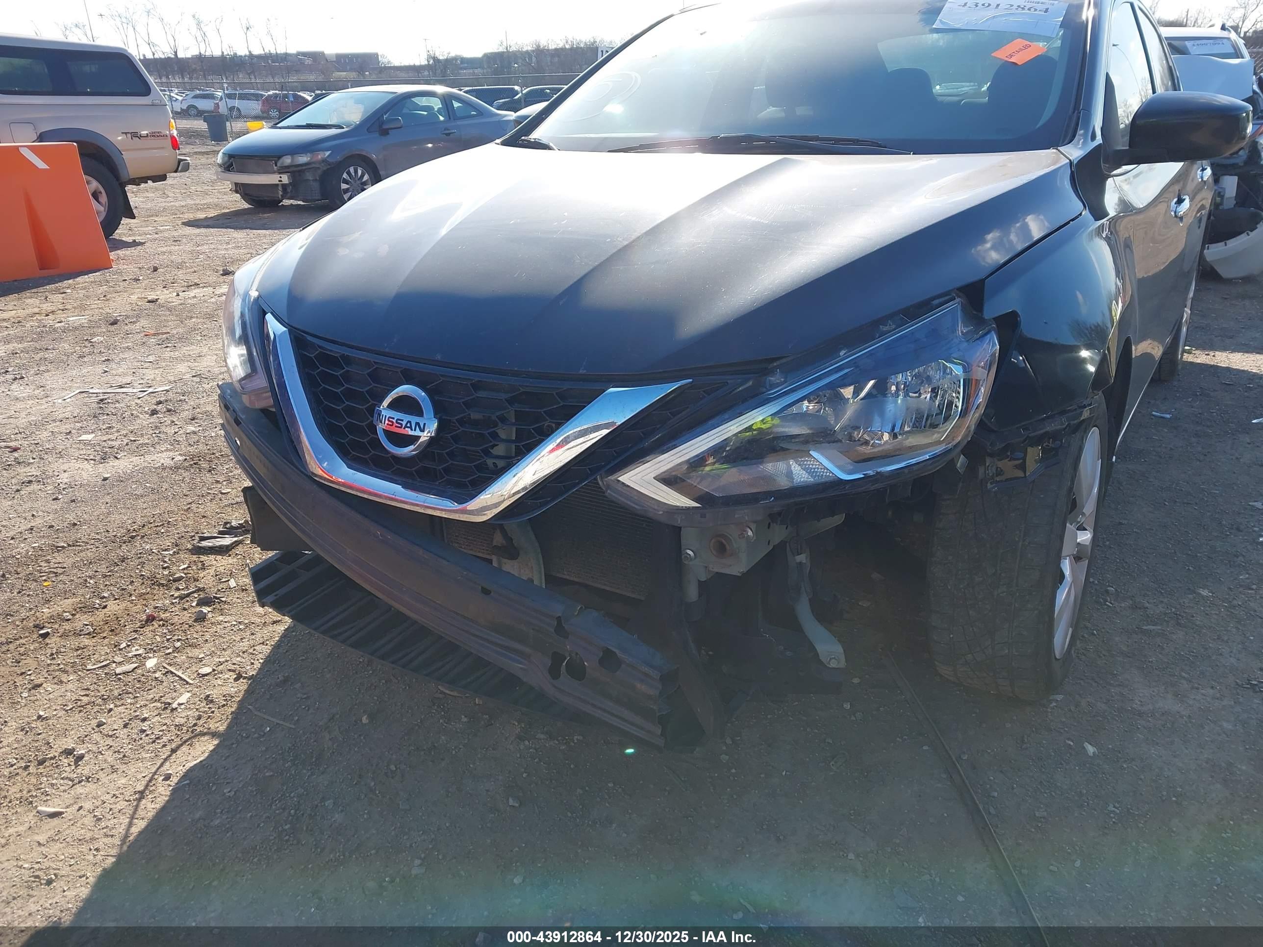 NISSAN SENTRA image 6