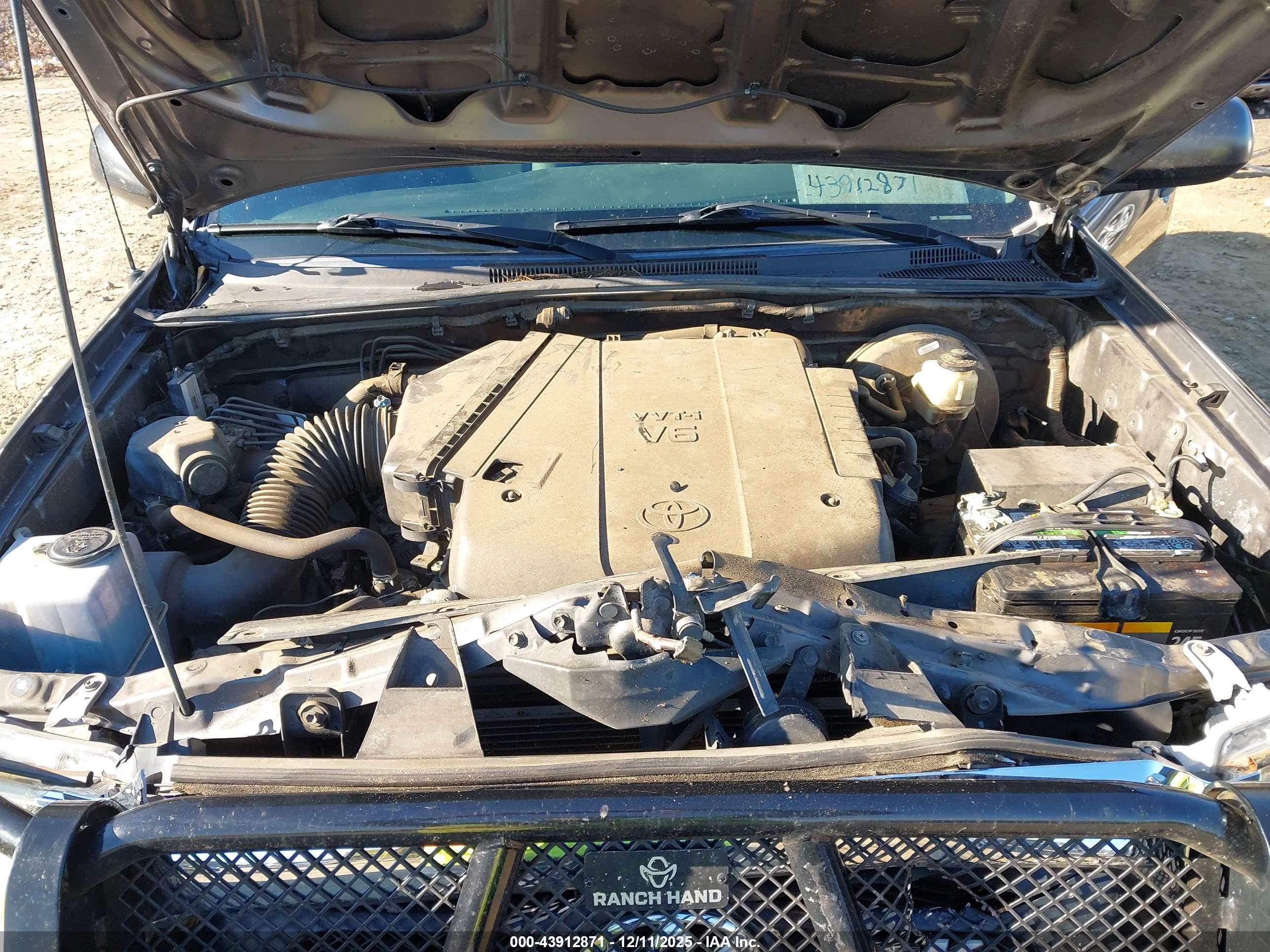 TOYOTA TACOMA image 10